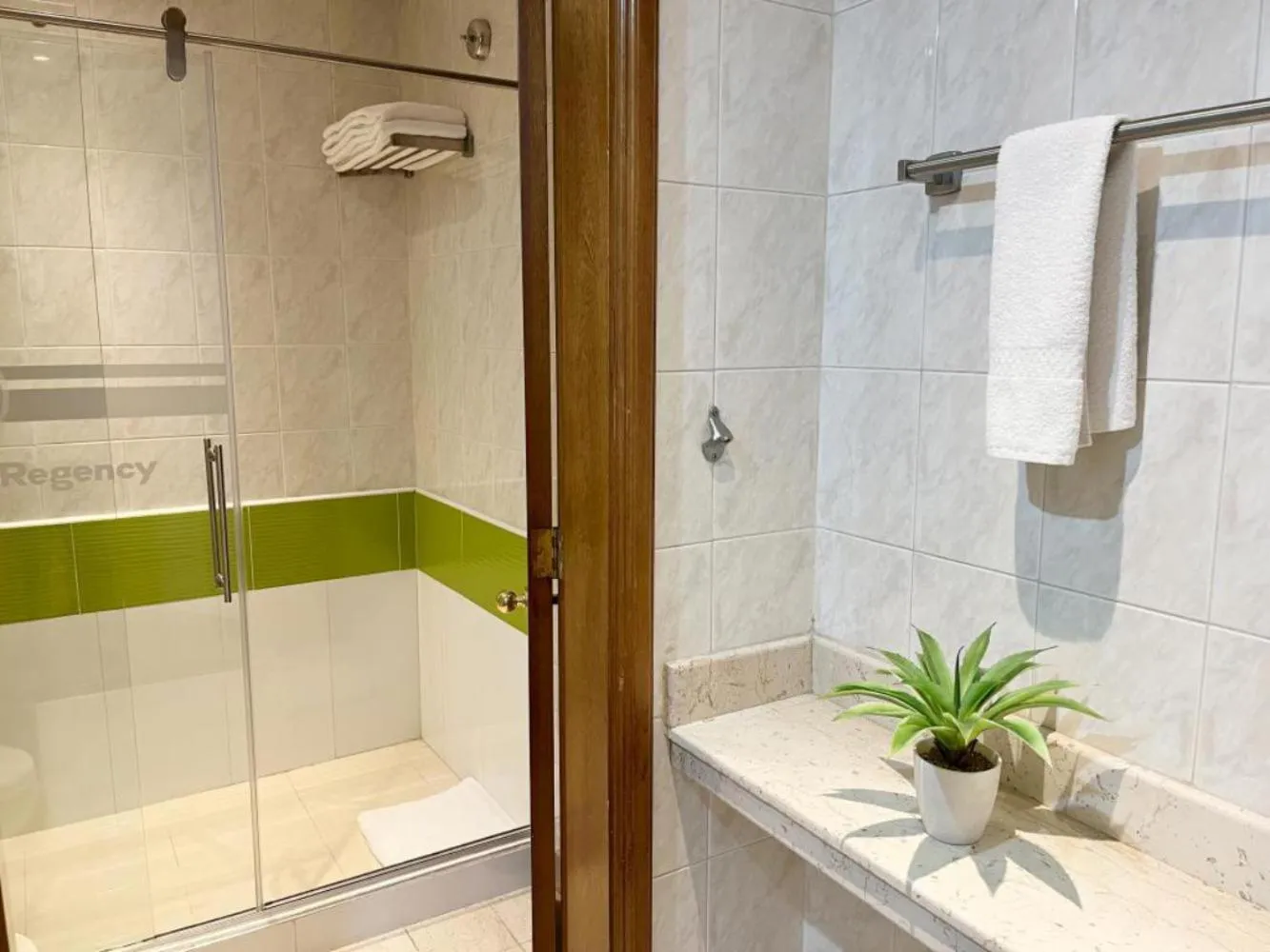 Bathroom in Hotel Bogotá Regency Usaquén