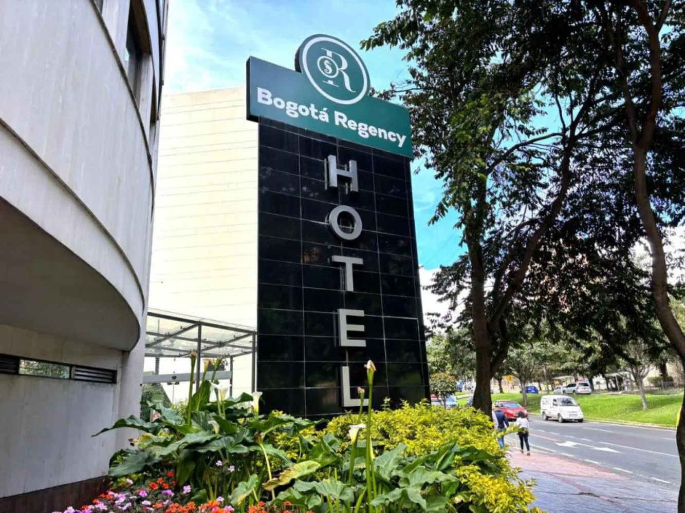 Facade/entrance in Hotel Bogotá Regency Usaquén