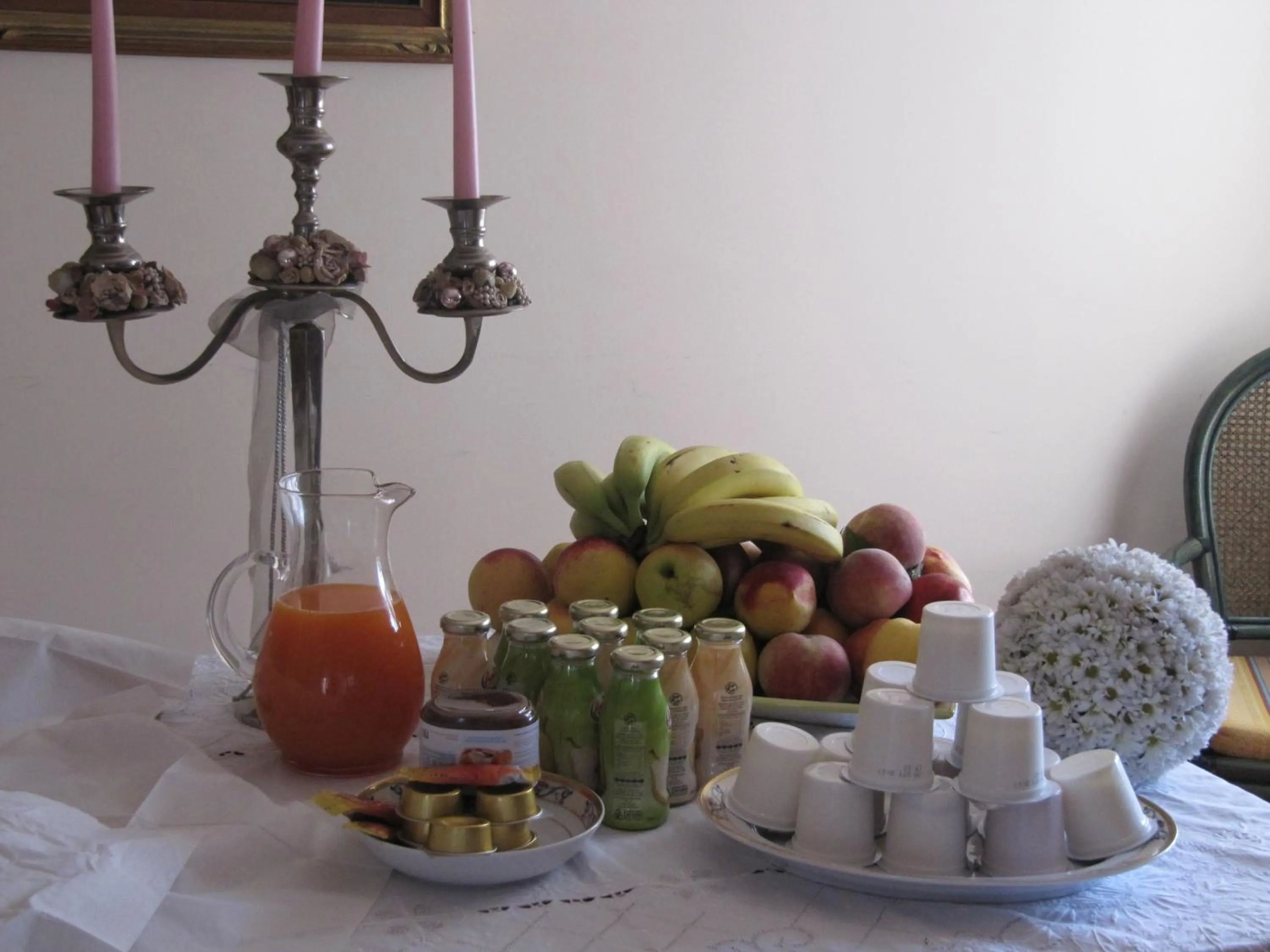 Food and drinks in B&B Macchia d'Olmo