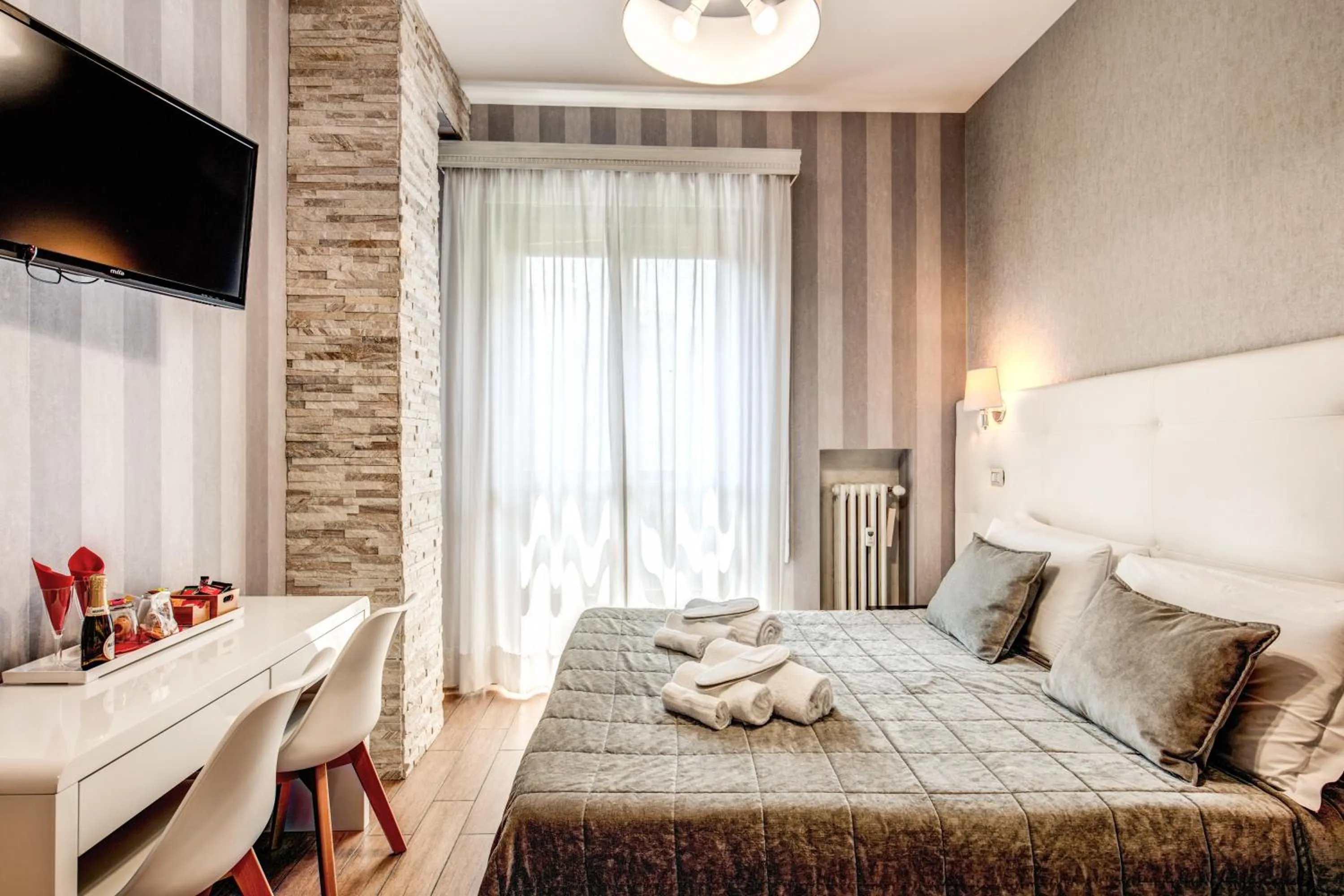 Photo of the whole room, Bed in Santamaggiore