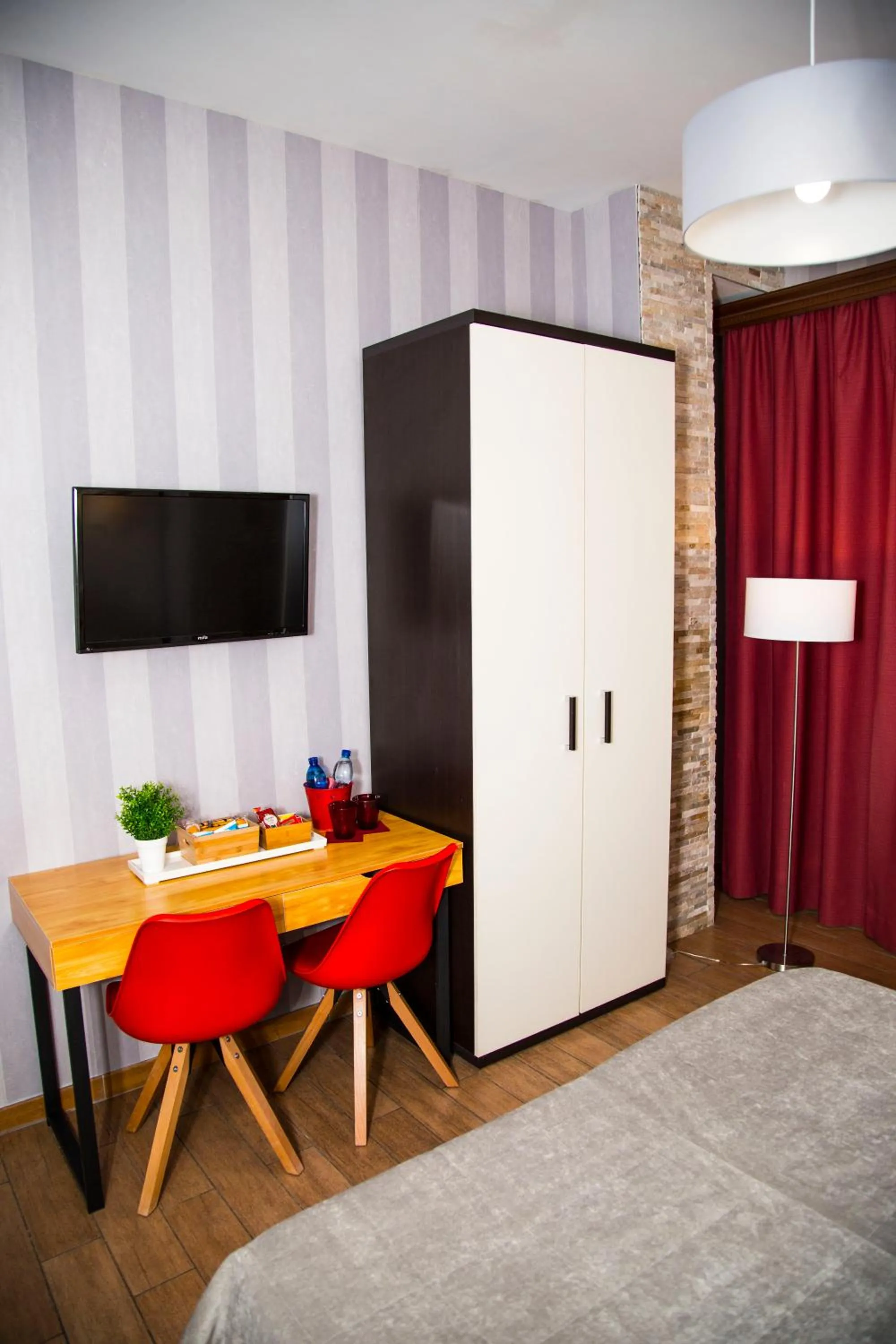 Photo of the whole room in Santamaggiore