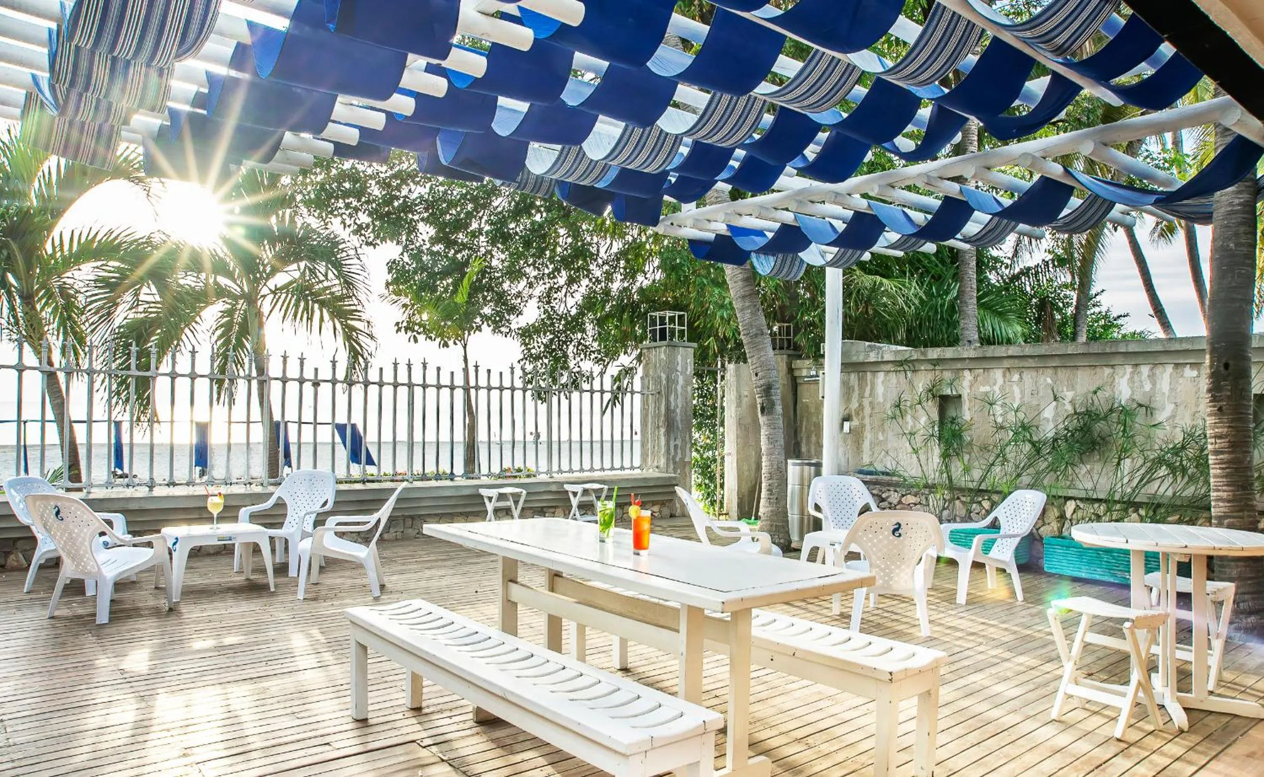 Restaurant/places to eat in Hotel Santorini Express y Cabañas