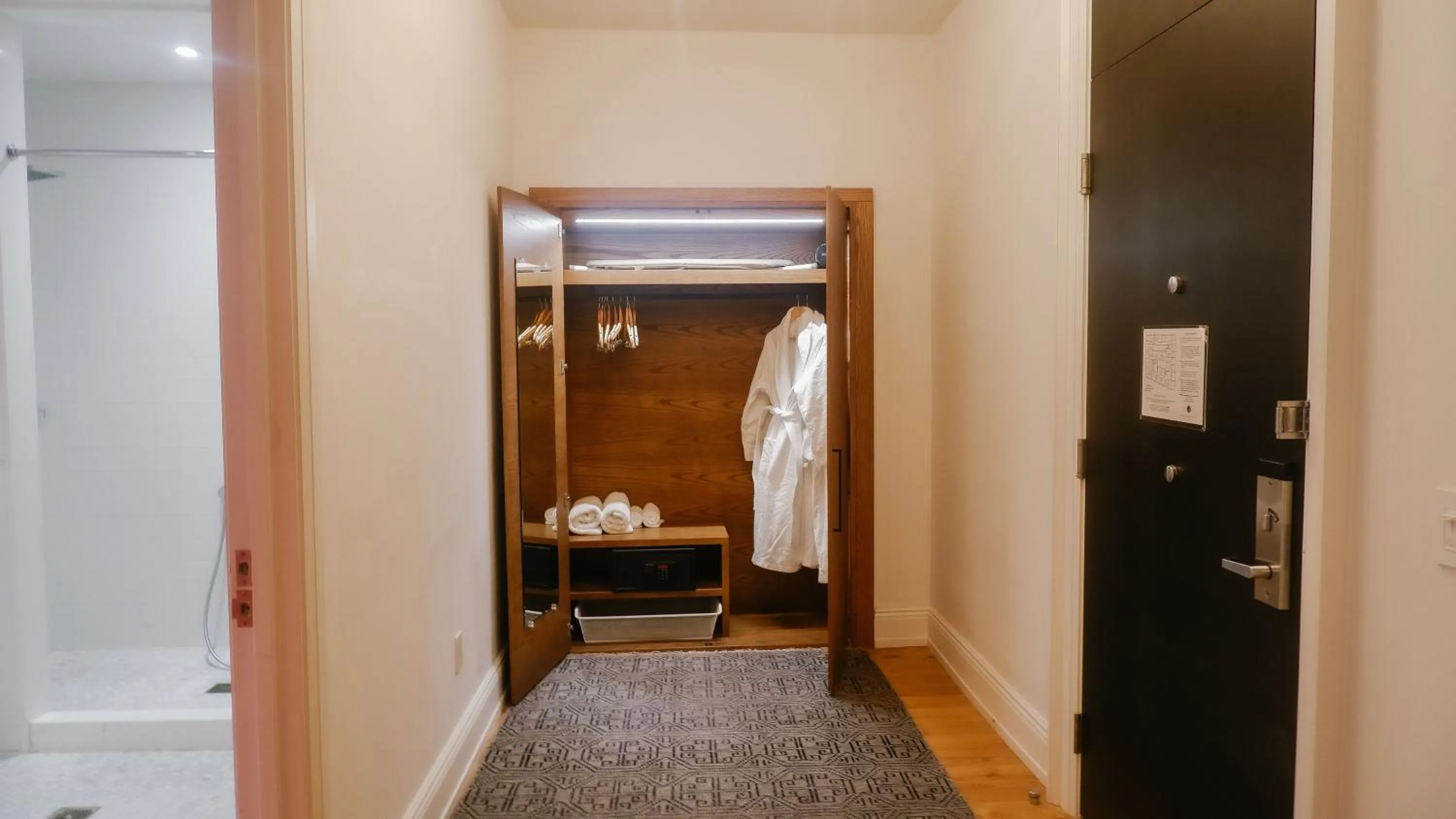 Bed in The Walper Hotel, part of JdV by Hyatt