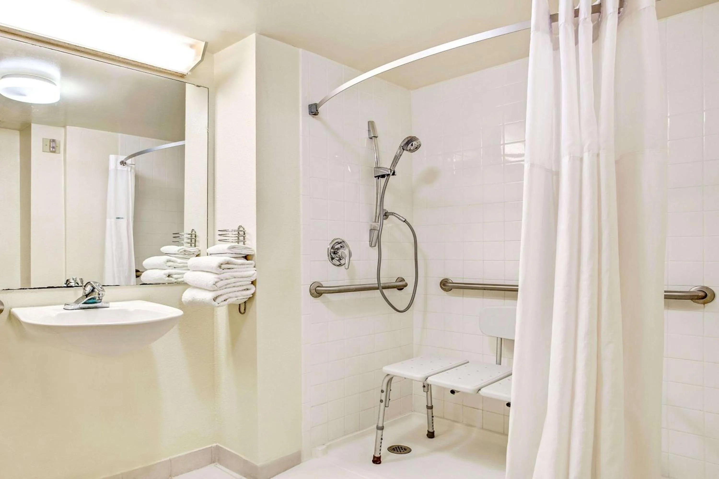 Photo of the whole room in Days Inn by Wyndham Bradenton - Near the Gulf