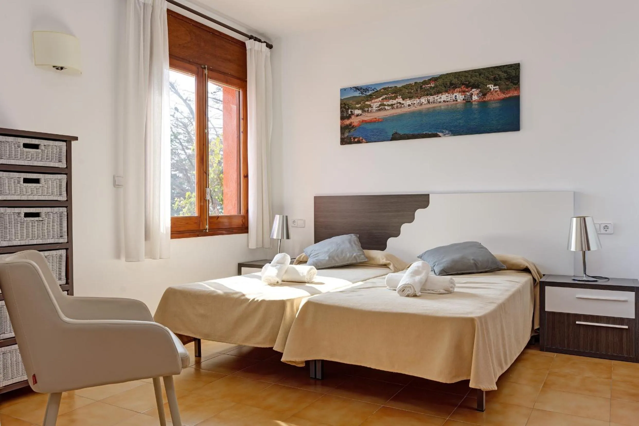 Bedroom, Bed in Angela