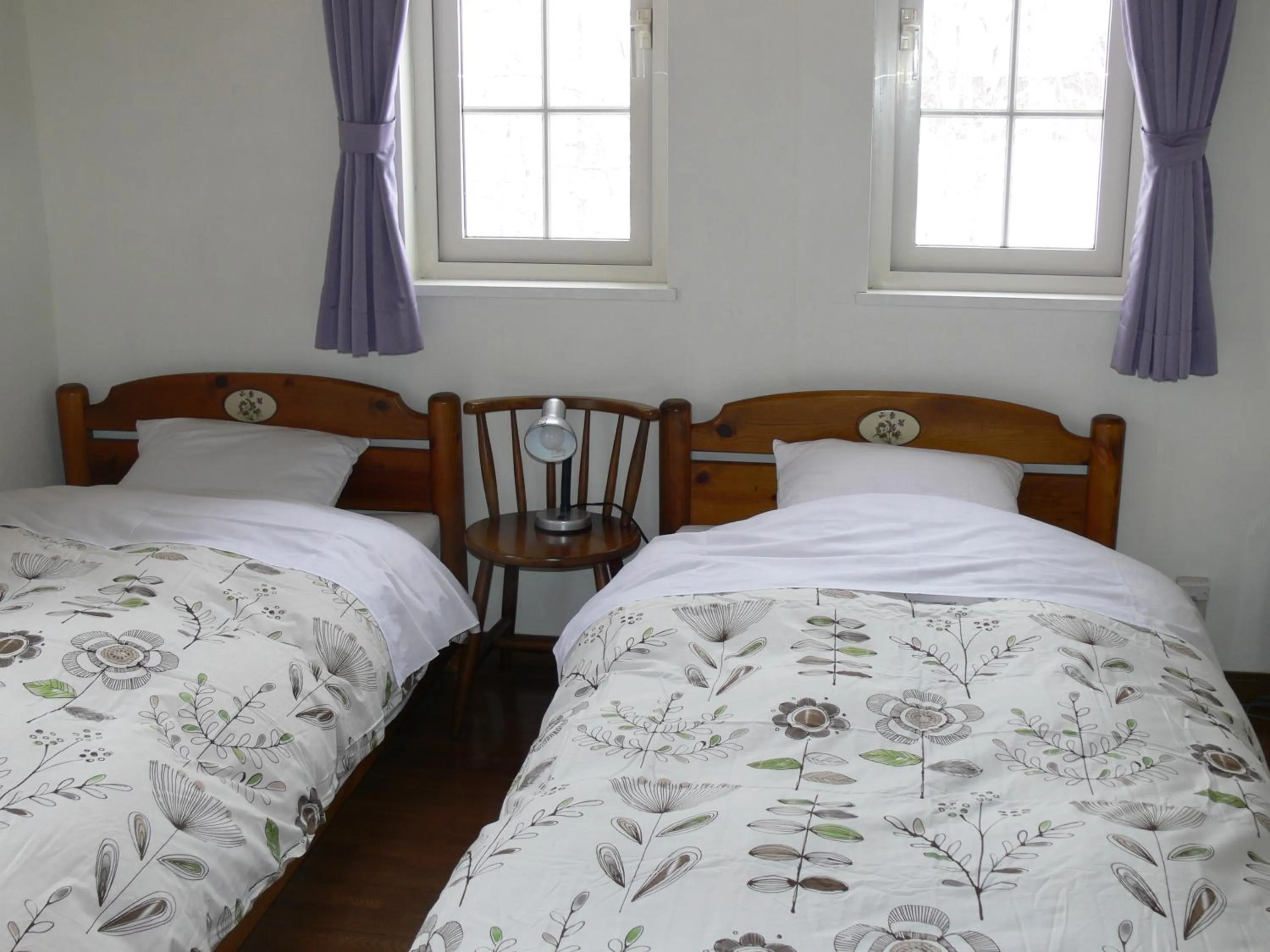 Day, Bed in Pension Locomotion