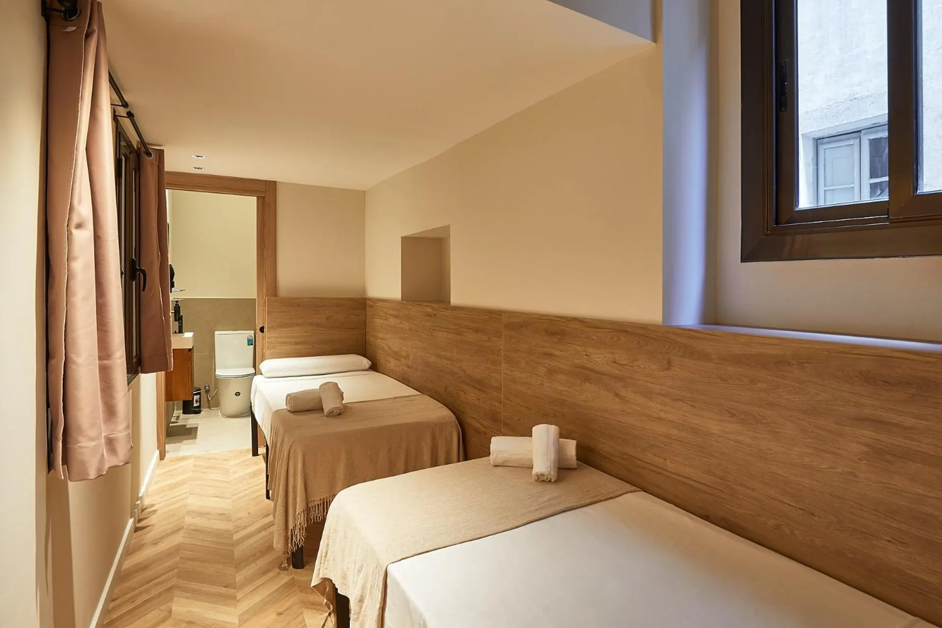 Bed in Ella Hostel Boqueria