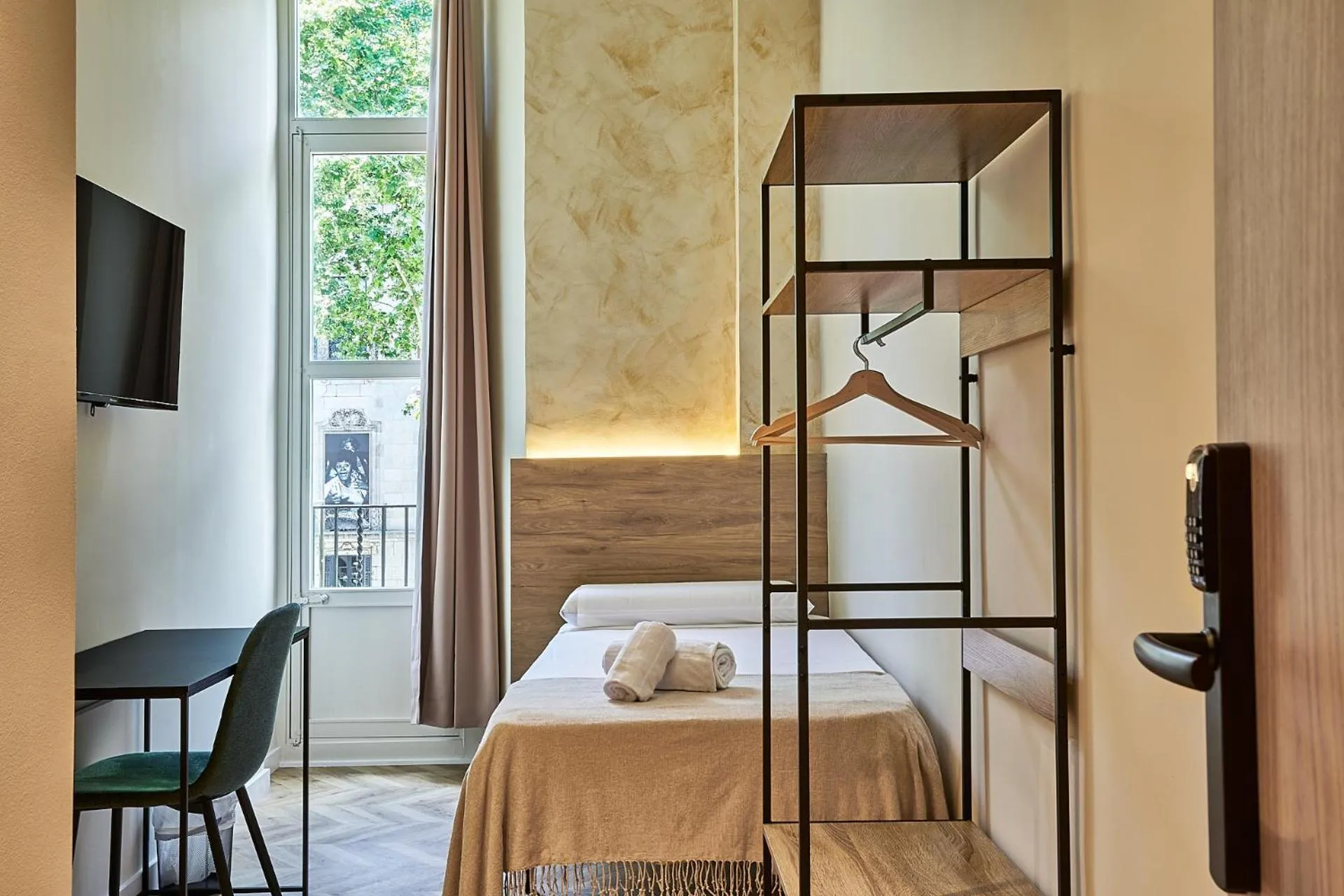 Bed in Ella Hostel Boqueria