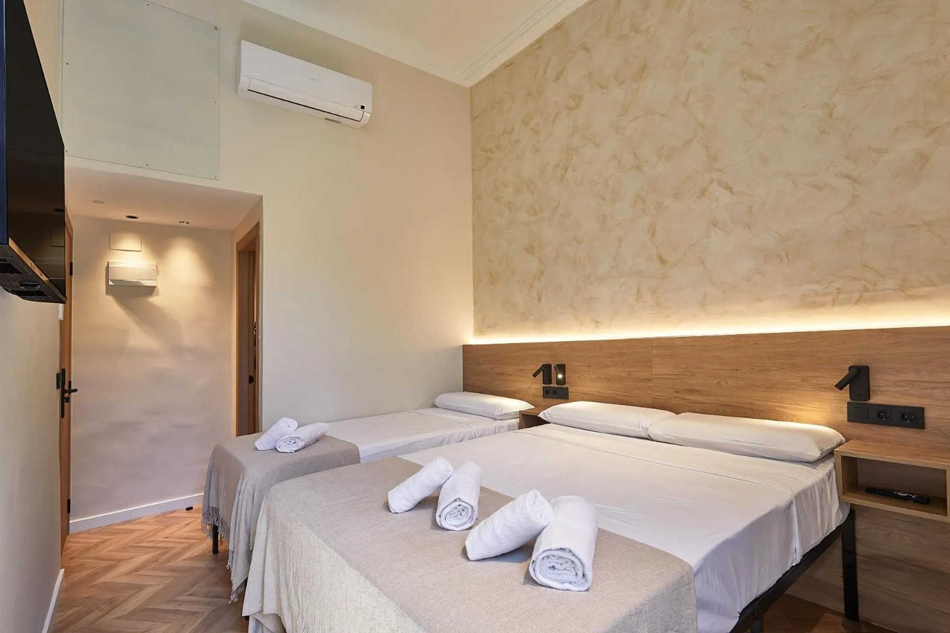 Bed in Ella Hostel Boqueria