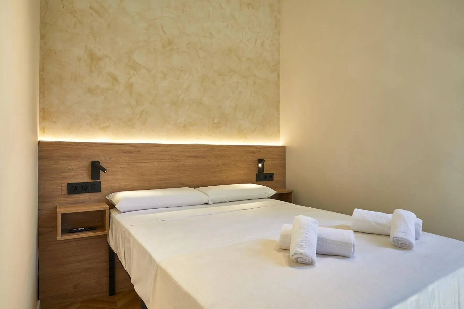 Bed in Ella Hostel Boqueria