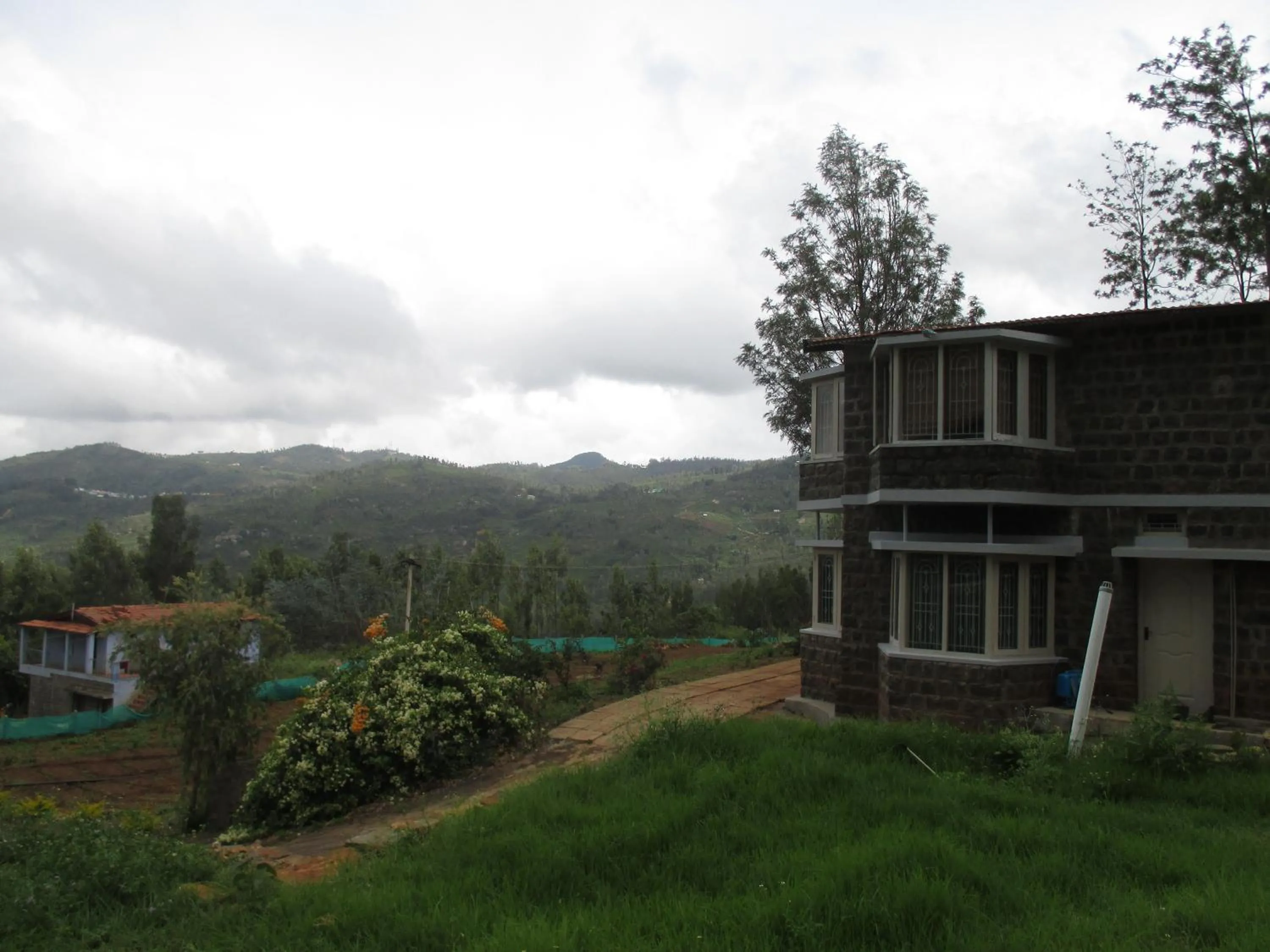 Relaxing 2 B/R Estate House, Deenaty, Tamil Nadu