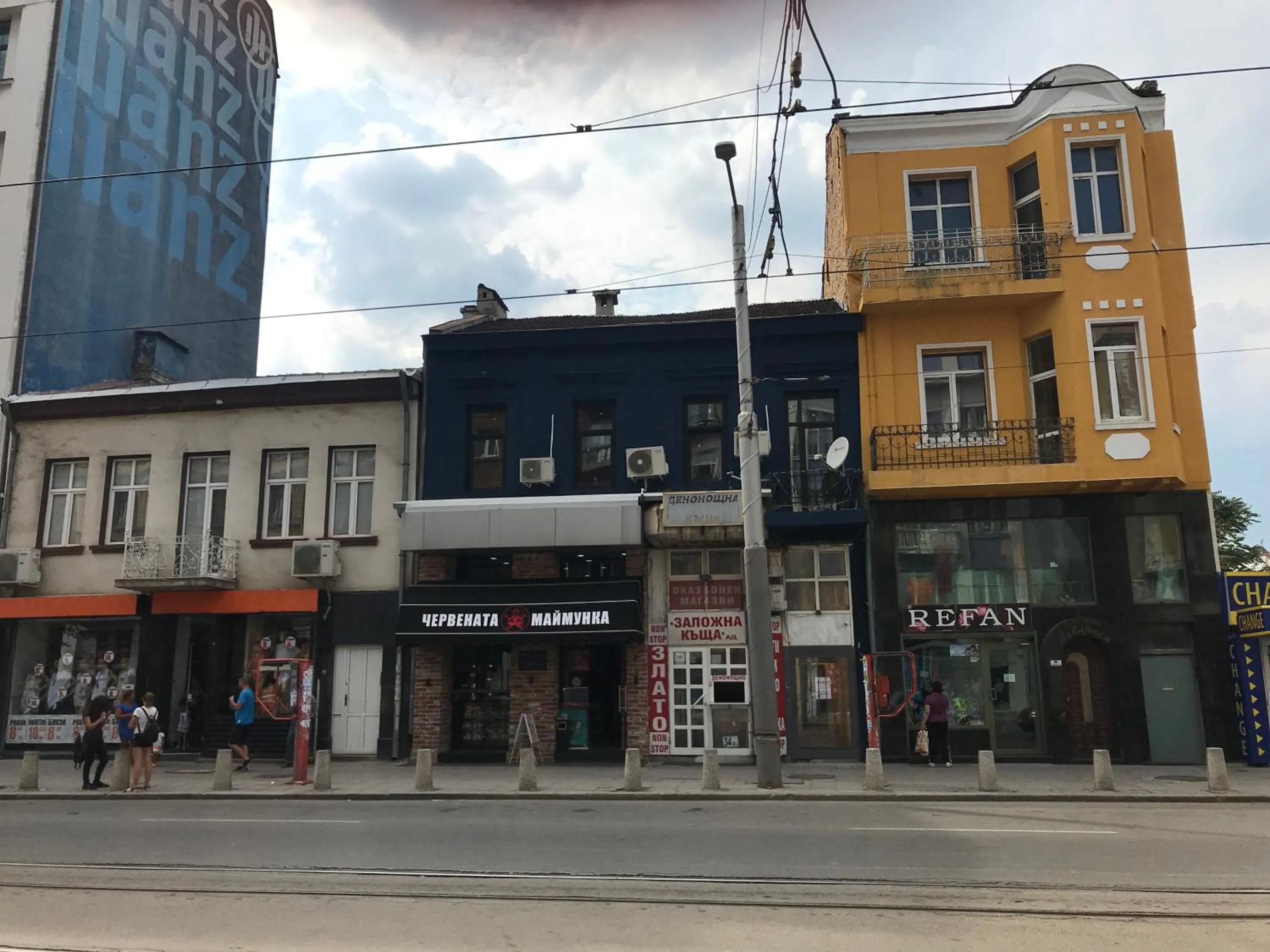 Facade/entrance in Generaator Sofia