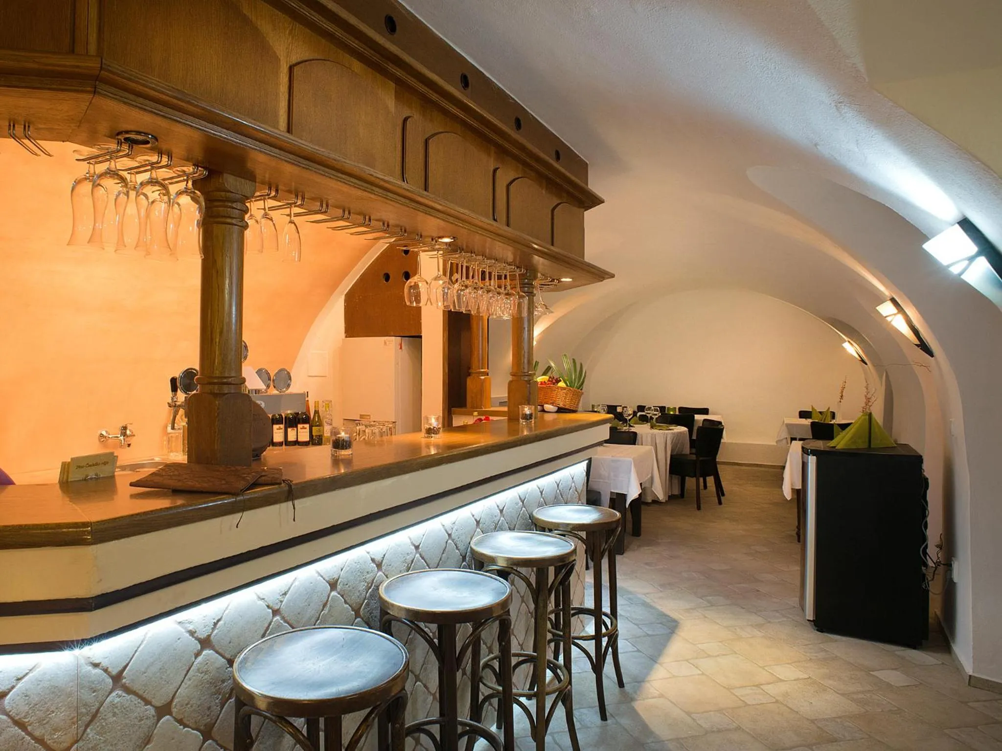 Restaurant/places to eat in Hotel City Pisek