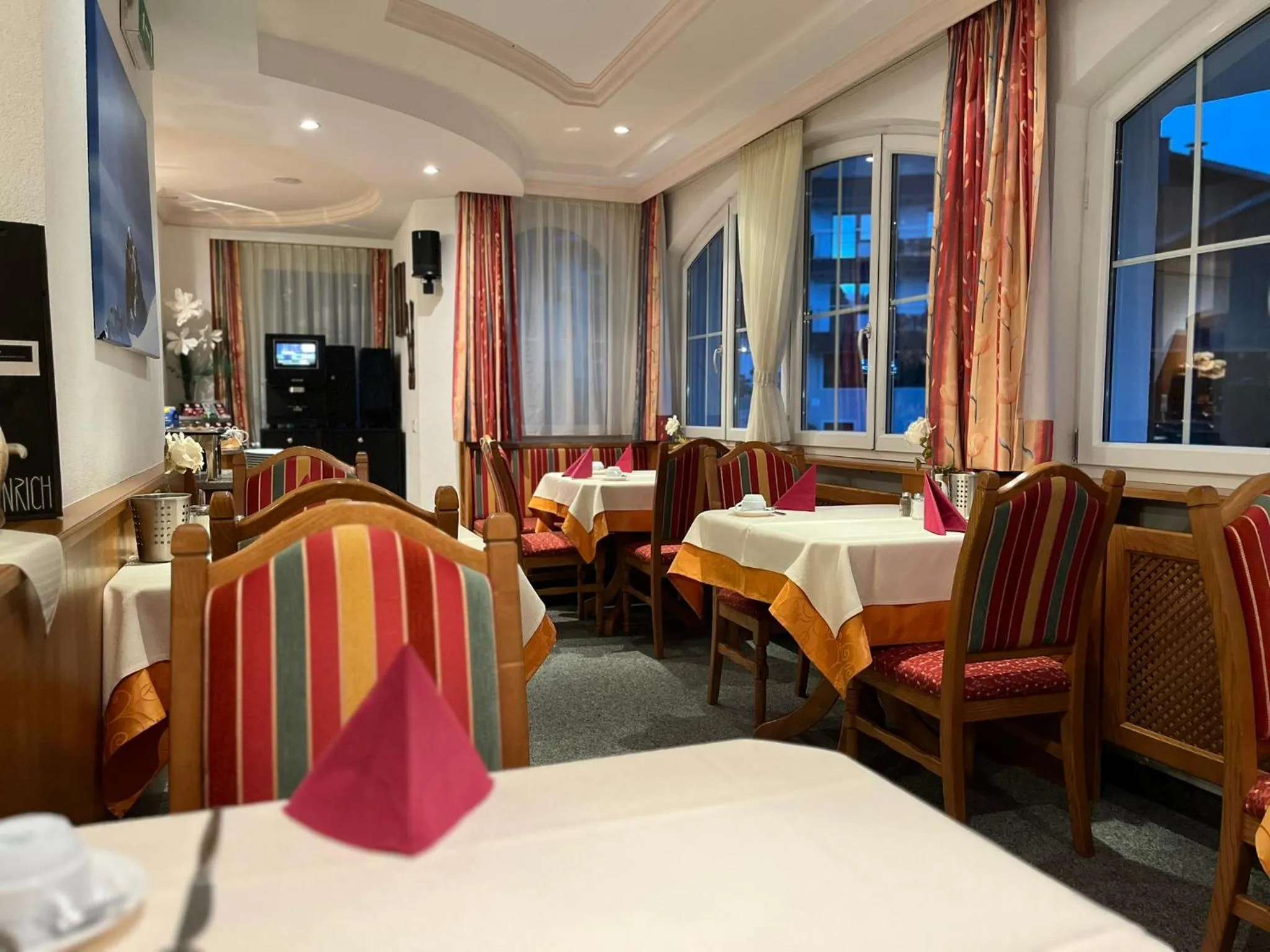 Breakfast in Hotel Garni Martina