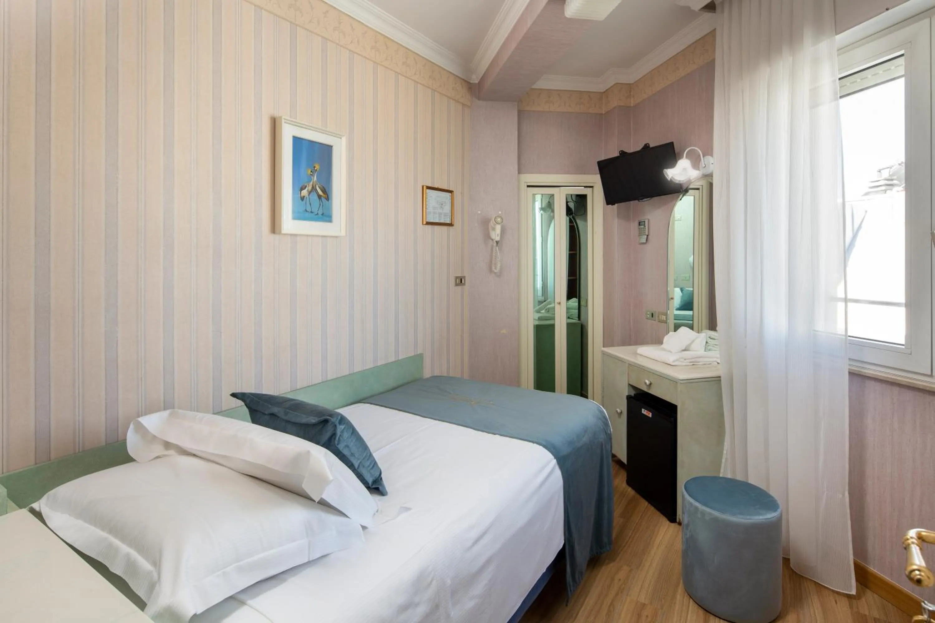 Photo of the whole room, Bed in Hotel Des Nations - Vintage Hotel sul mare