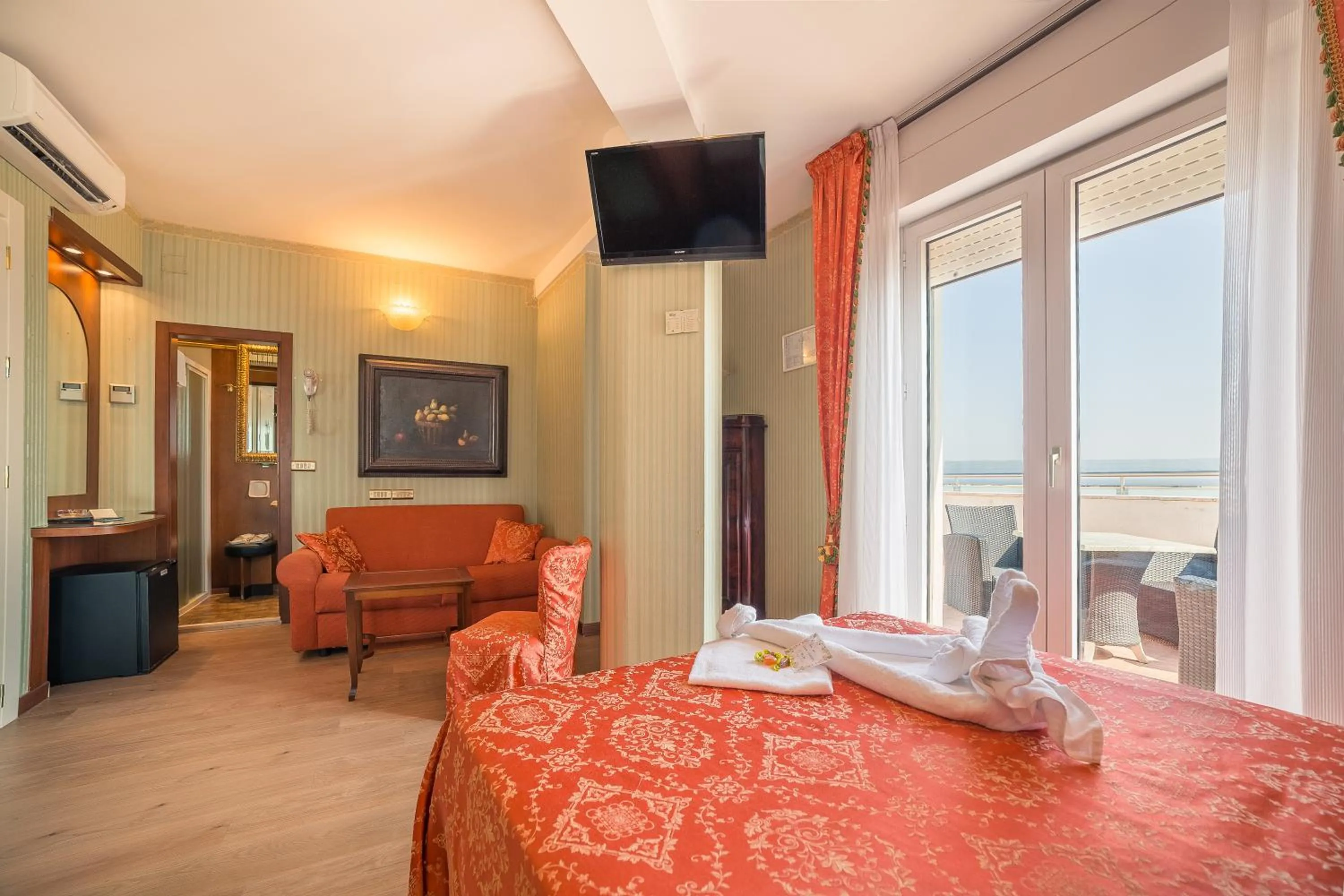 Photo of the whole room, Bed in Hotel Des Nations - Vintage Hotel sul mare