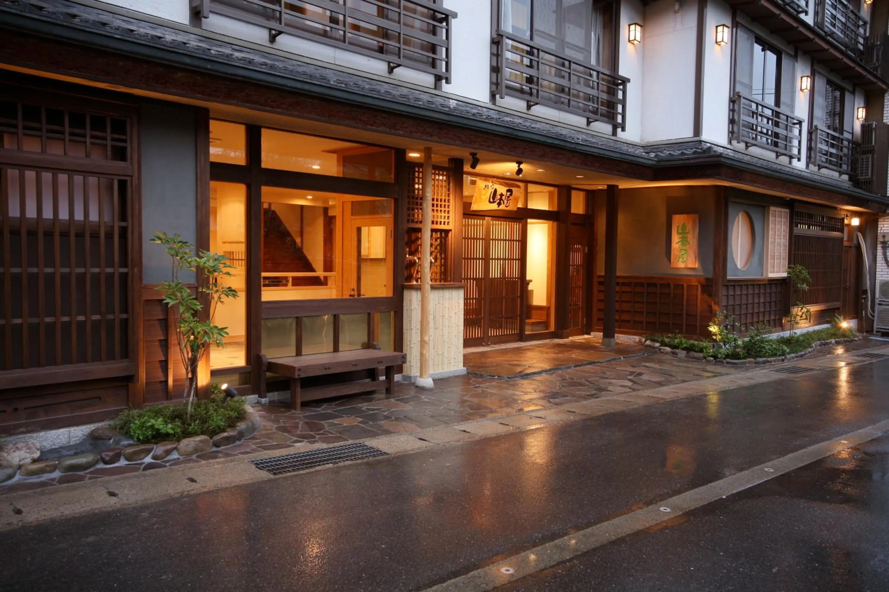 Property building in Kinosaki Yamamotoya
