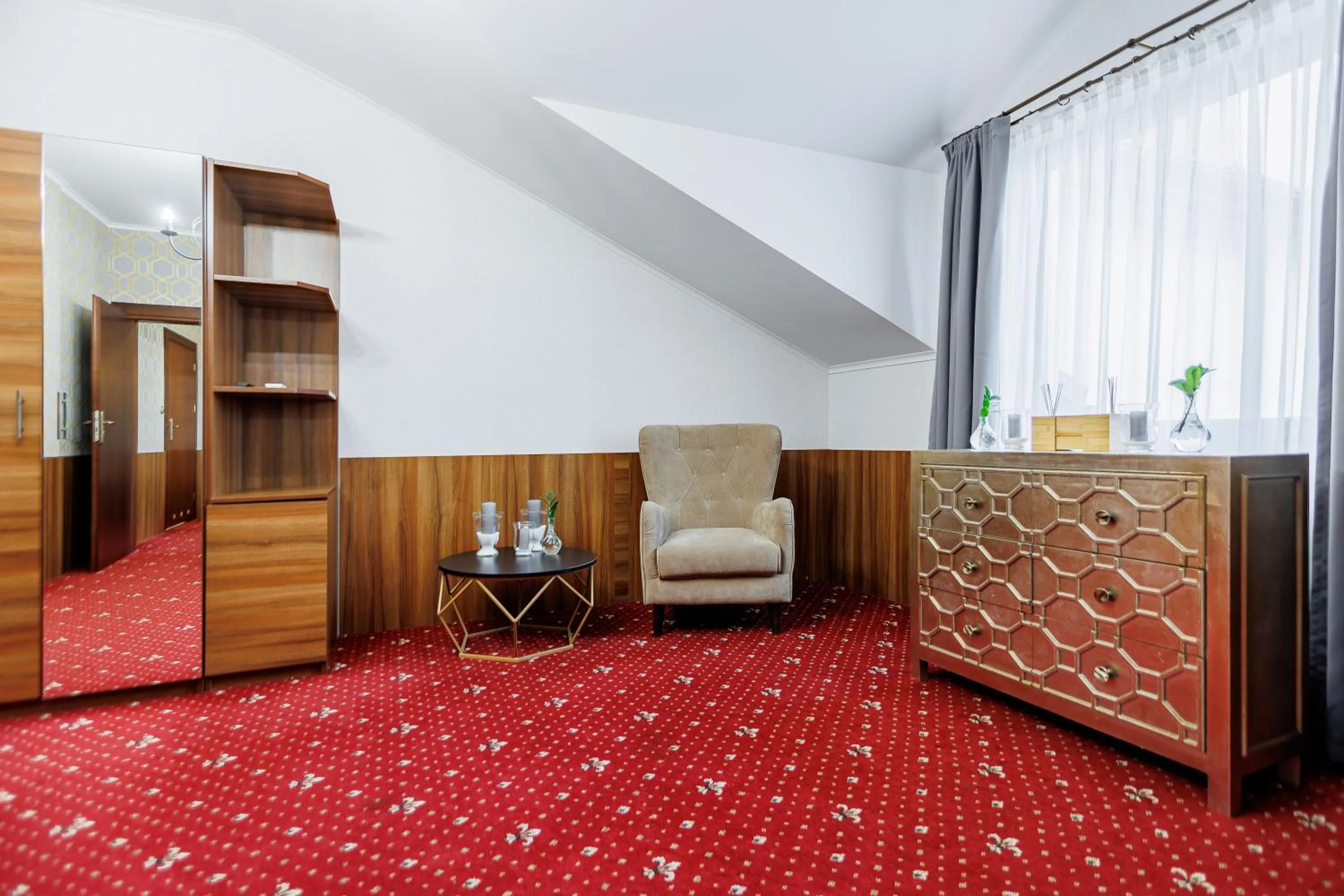 wardrobe in Hotel Cristal Park