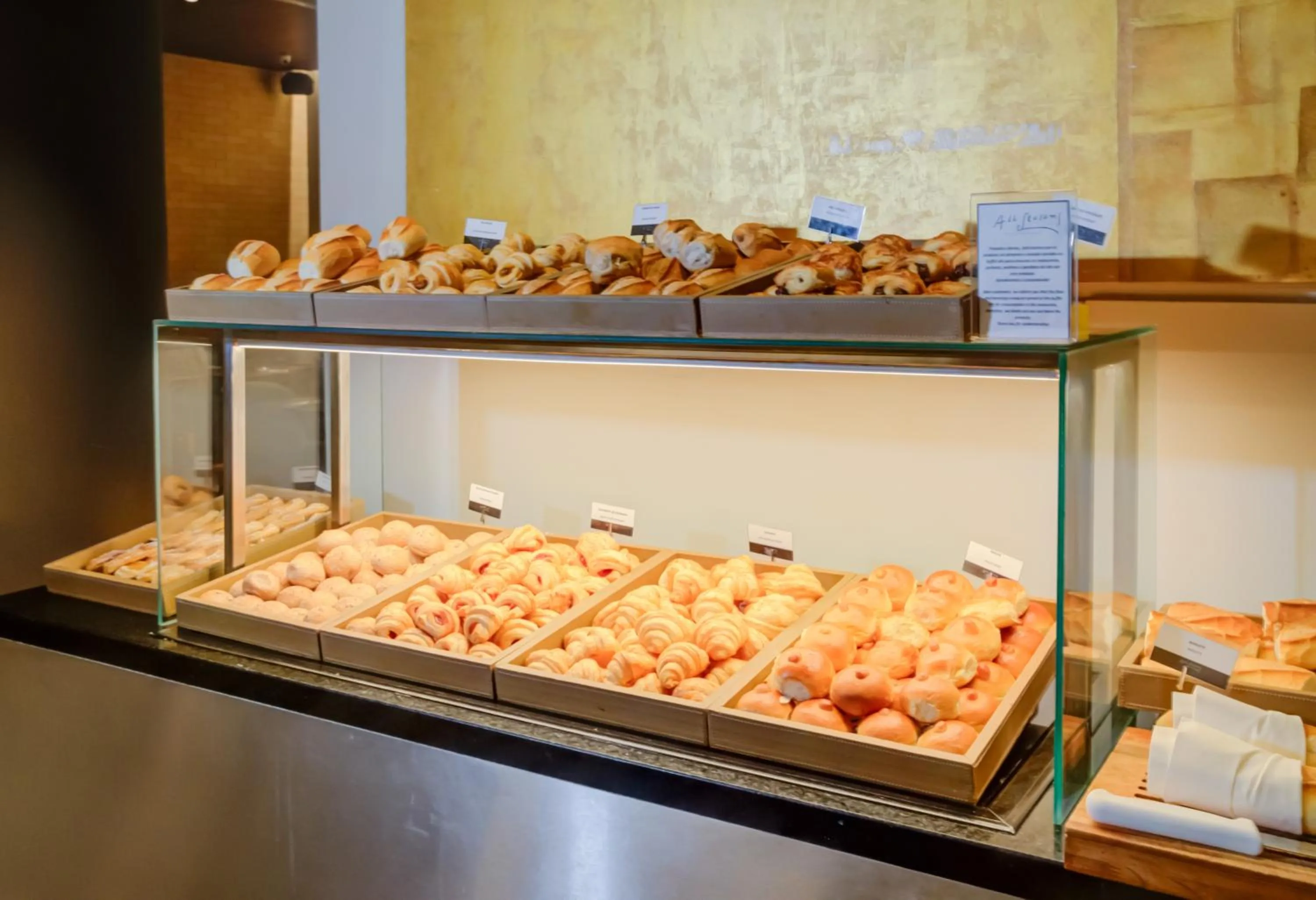 Buffet breakfast in Radisson São Paulo Paulista