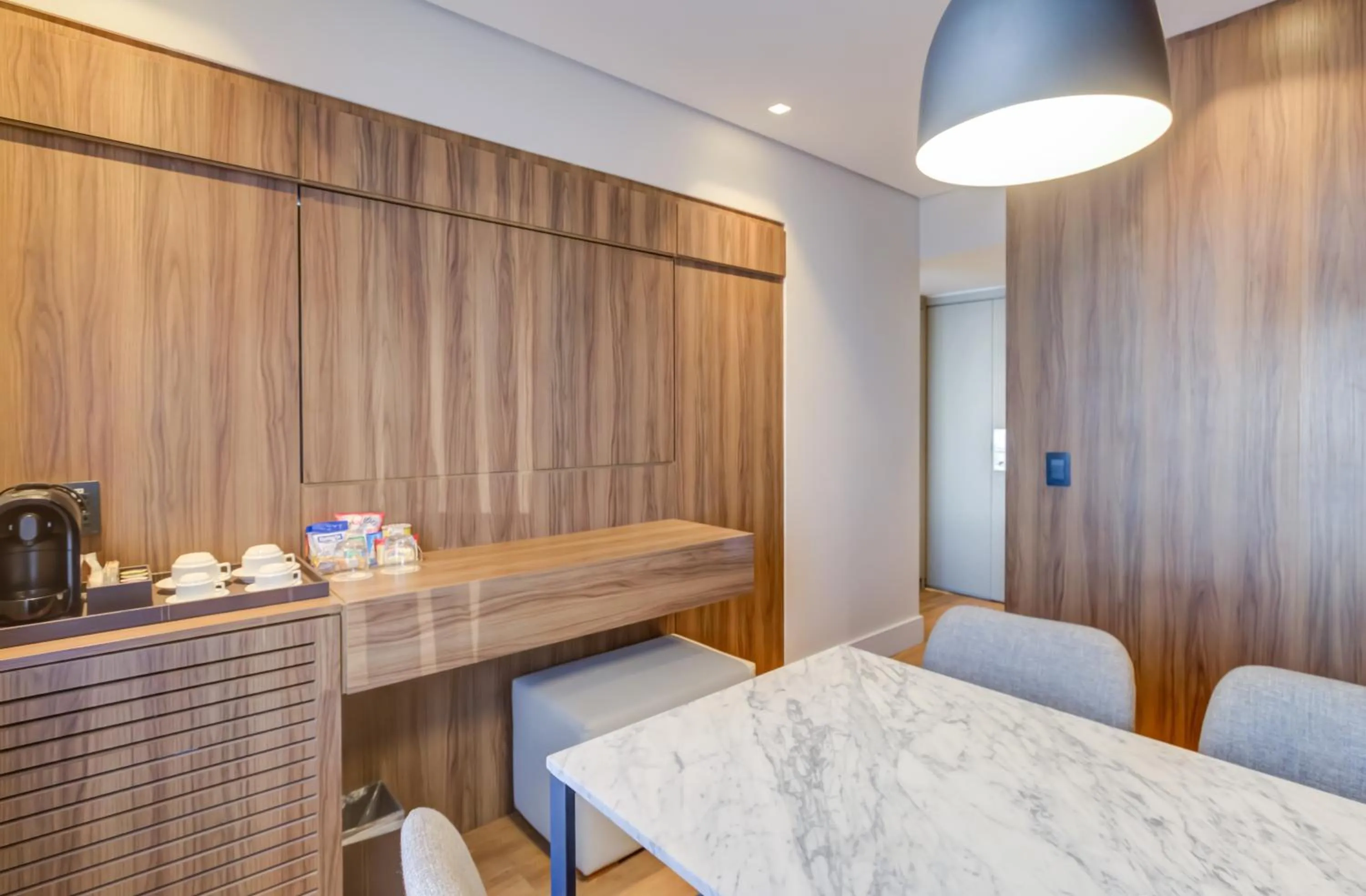 Communal lounge/ TV room in Radisson São Paulo Paulista