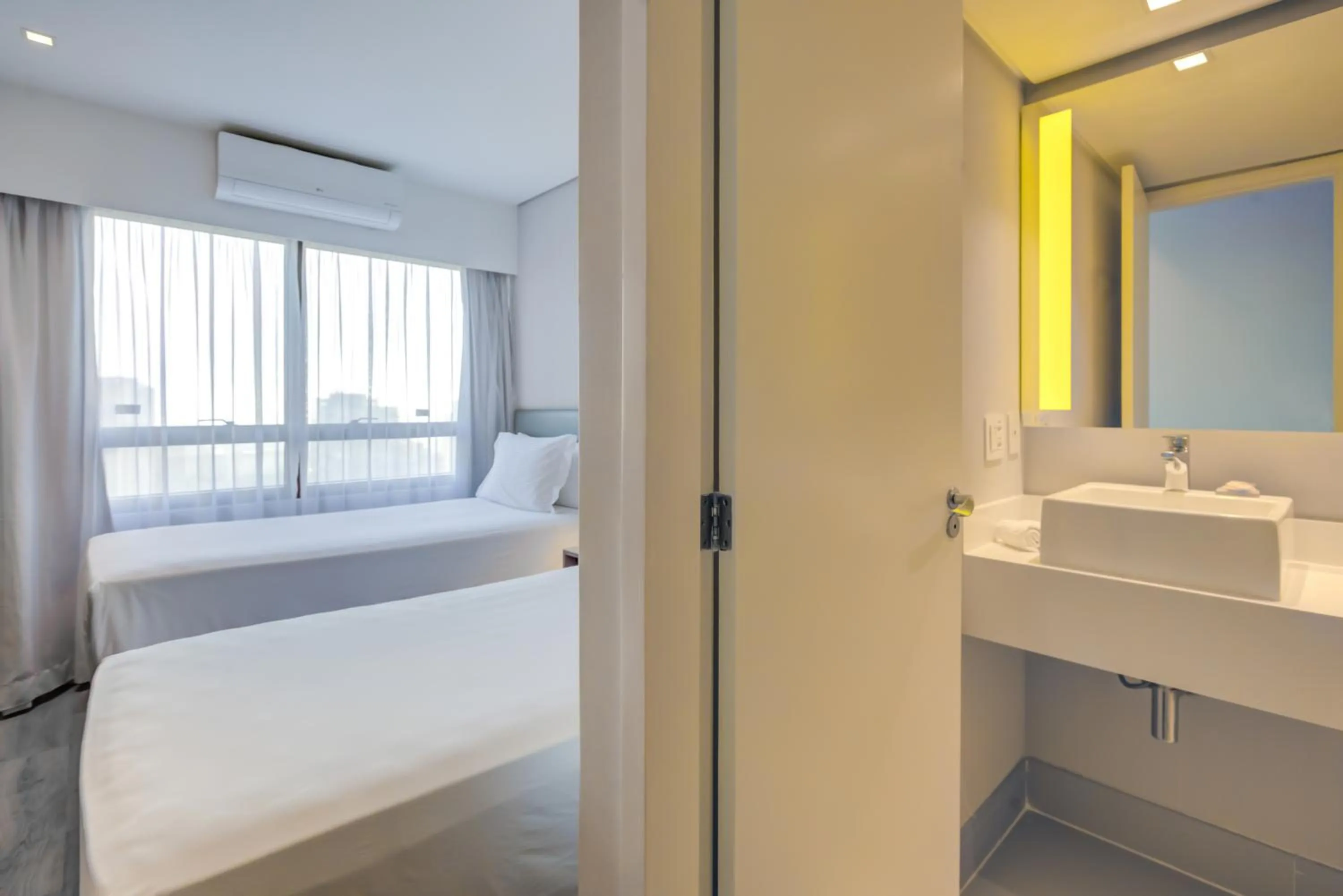 Bed in Radisson São Paulo Paulista