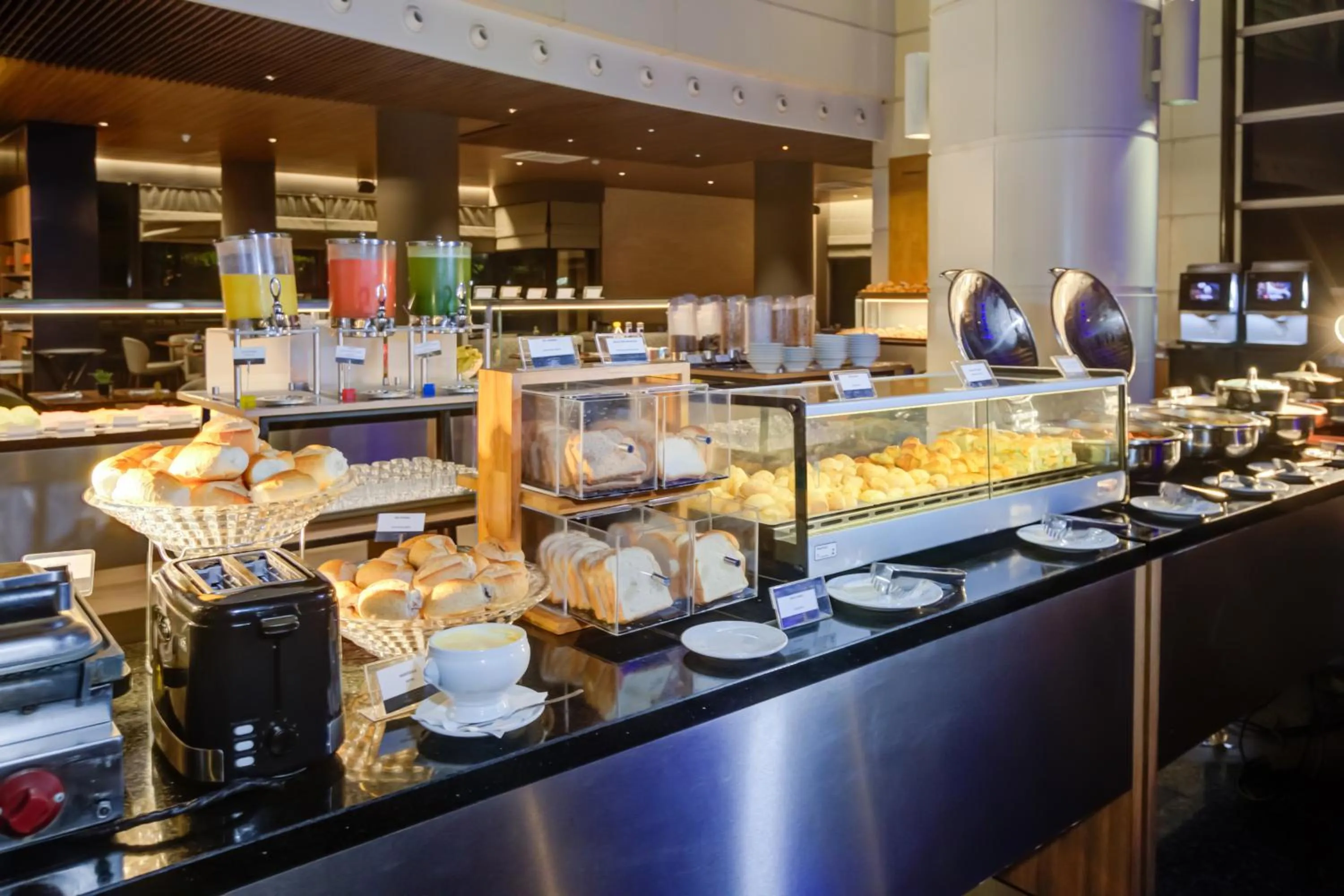 Buffet breakfast in Radisson São Paulo Paulista
