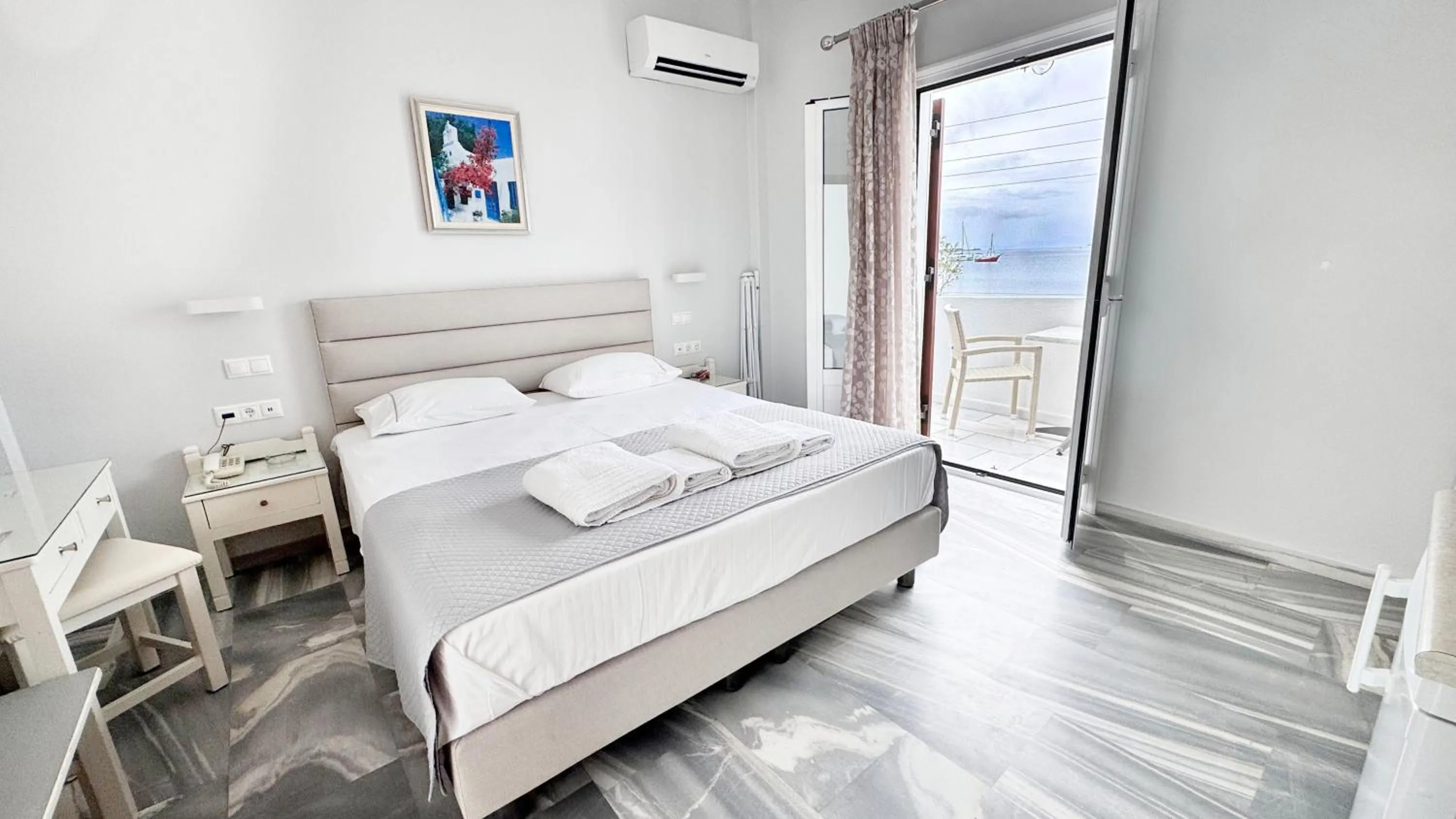 Irene Hotel - Beachfront