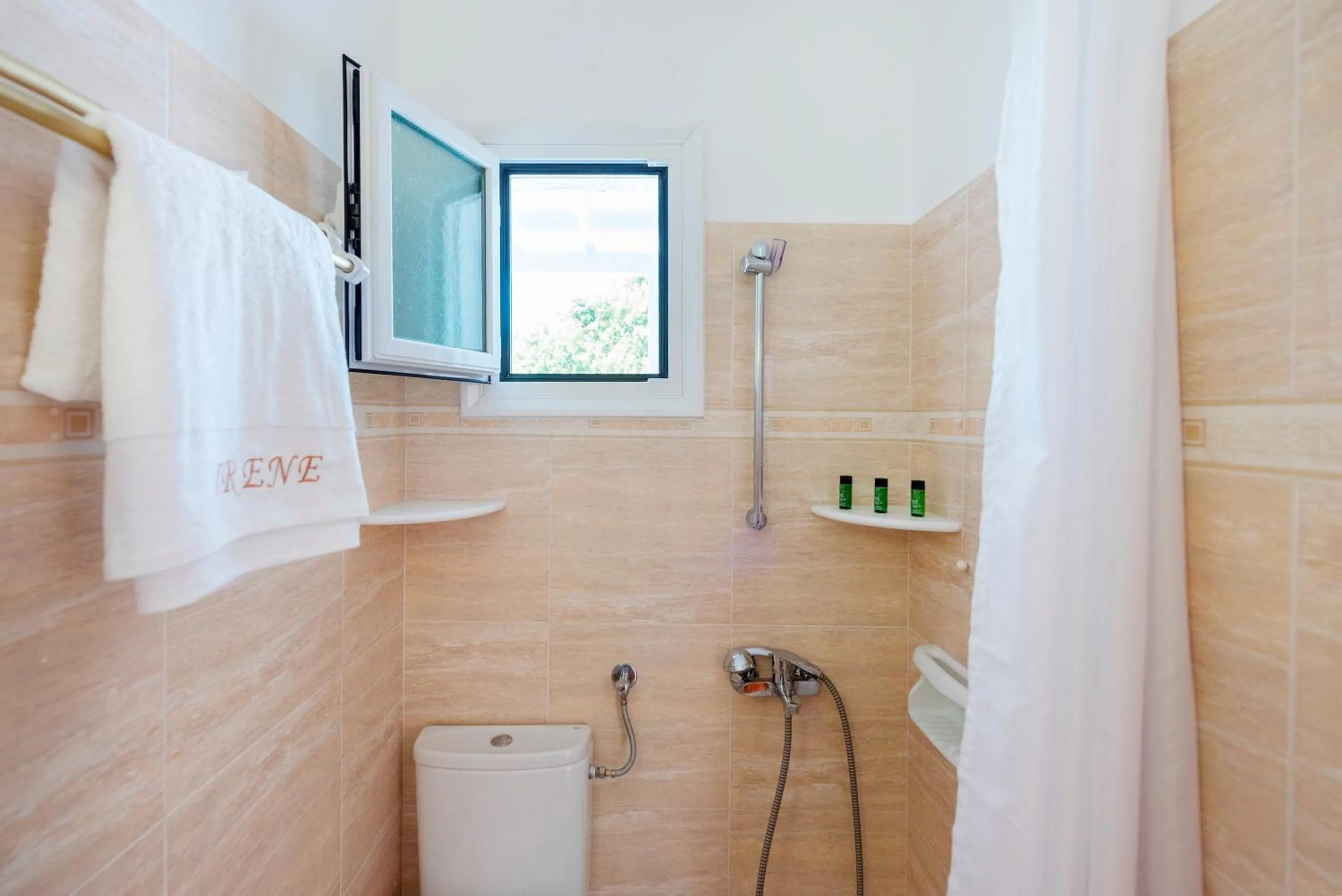 Irene Hotel - Beachfront