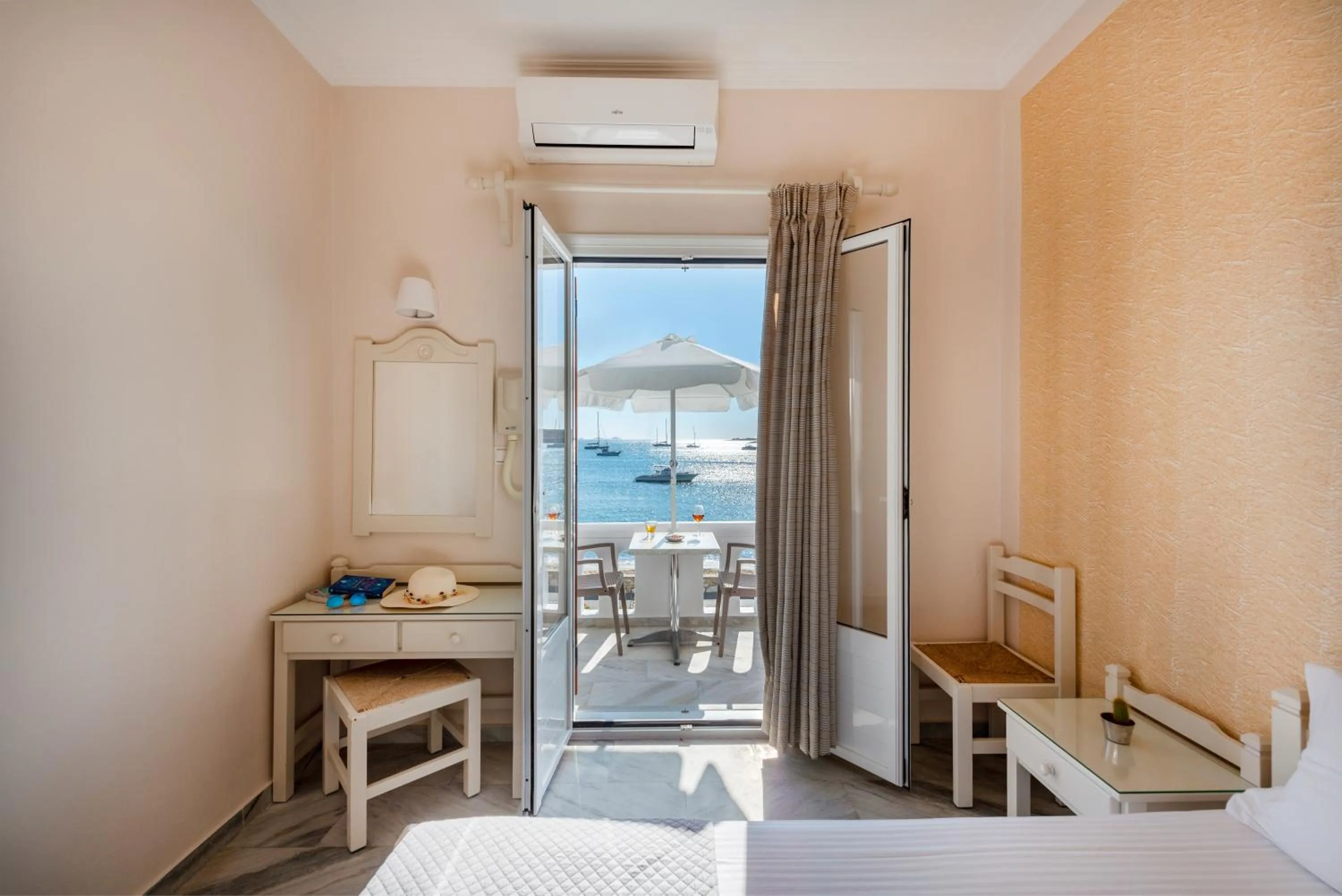 Irene Hotel - Beachfront