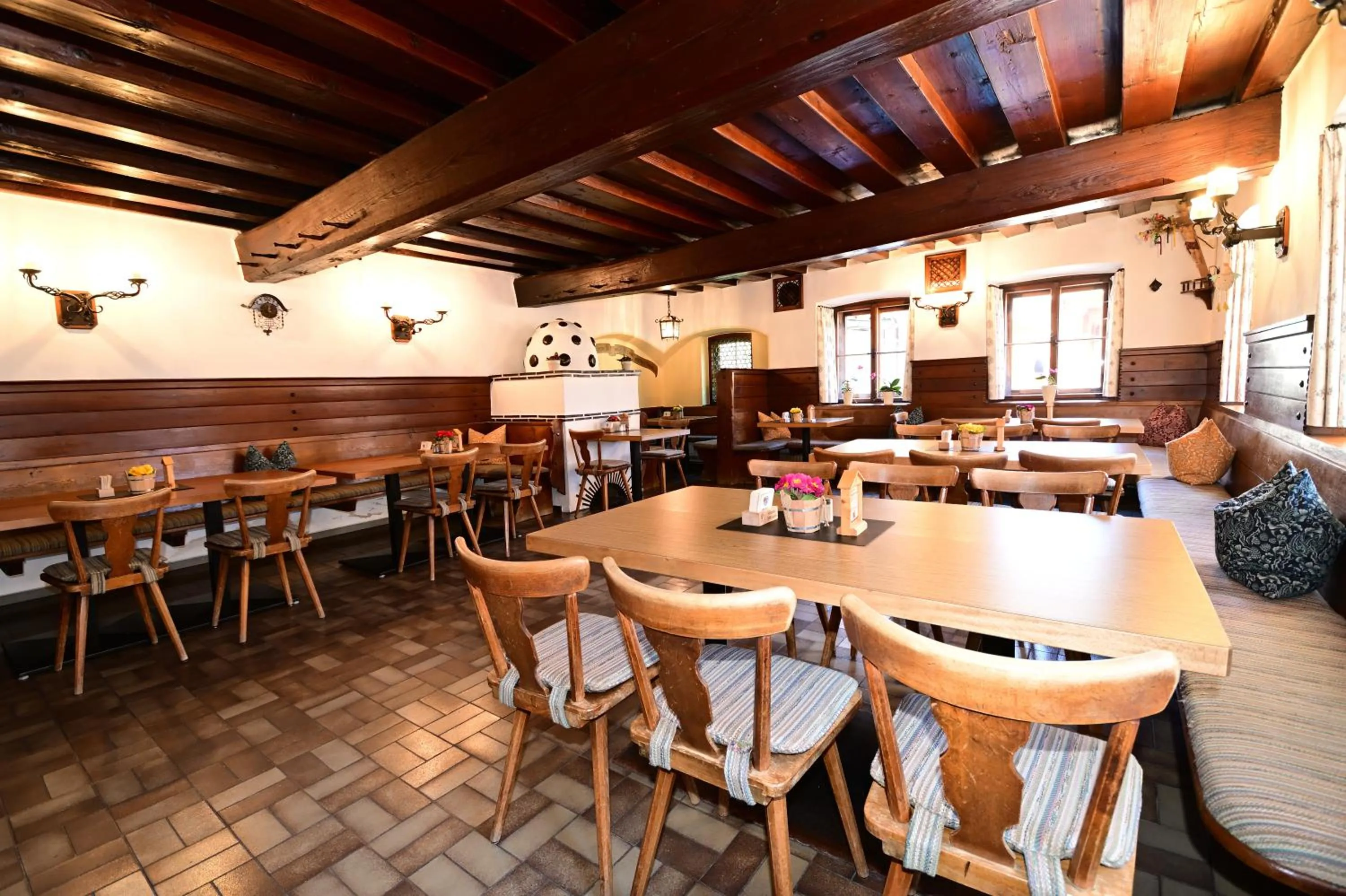 Restaurant/places to eat in Gasthof Oberwirt