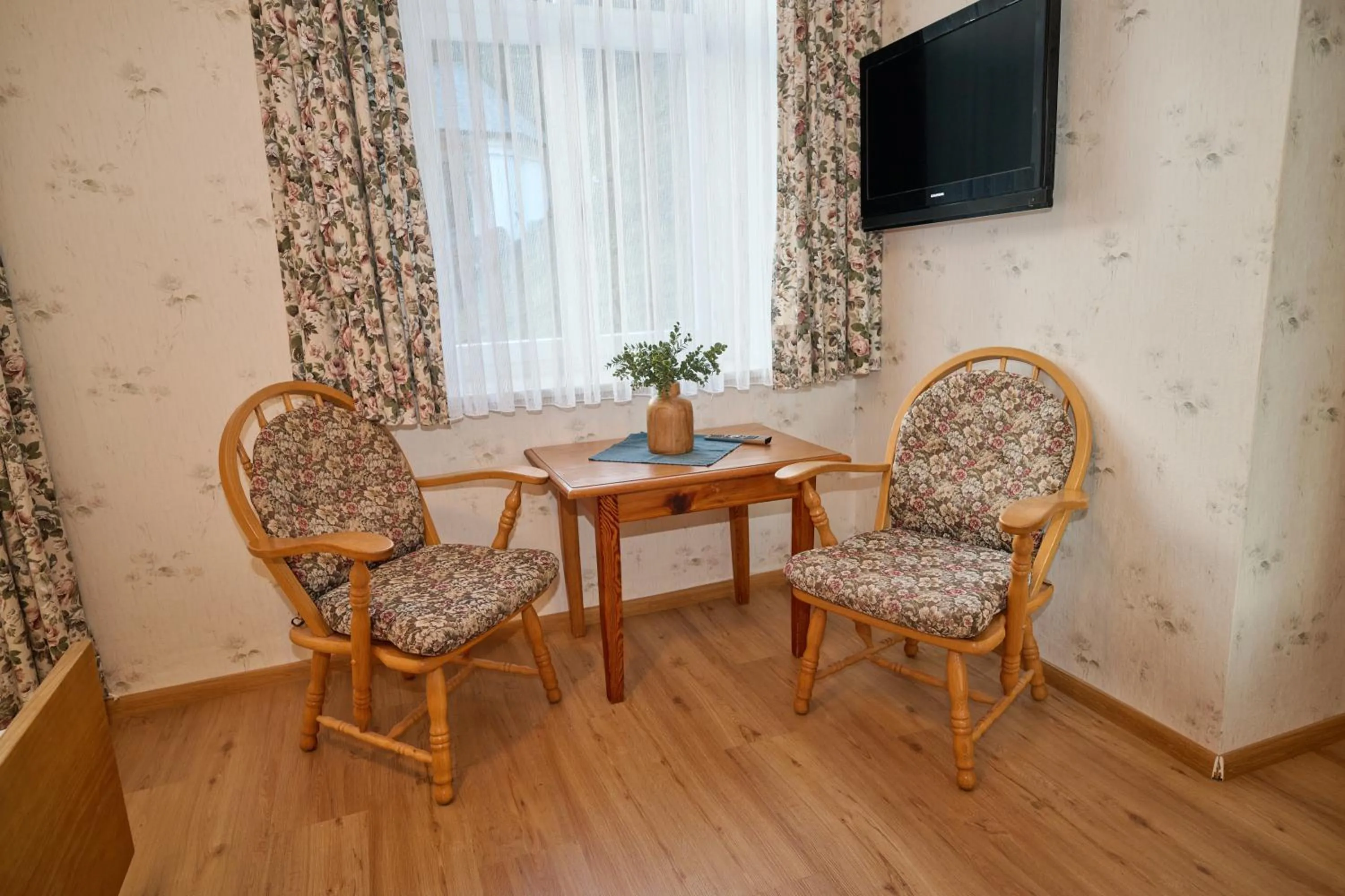 Photo of the whole room in Gasthof Oberwirt