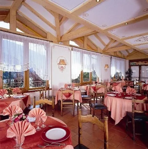 Restaurant/places to eat in Charme Hotel Nevada