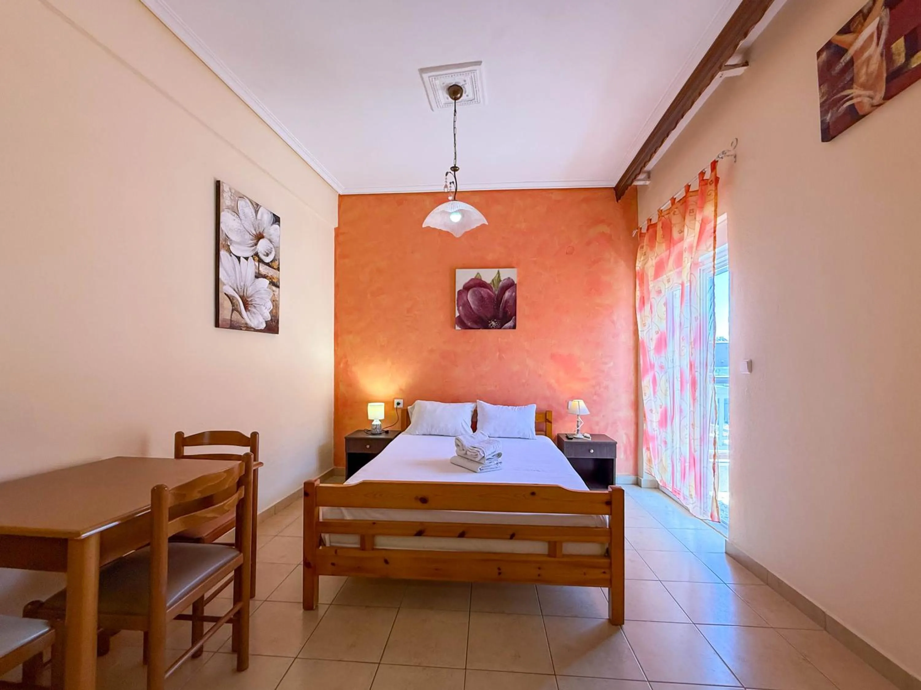 Photo of the whole room, Bed in Haus Olymp