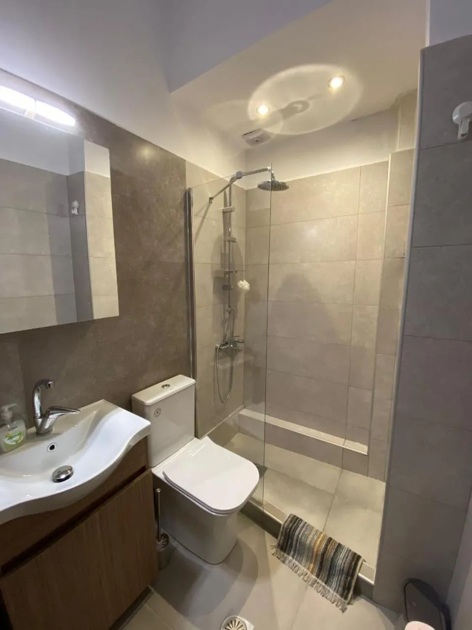 Shower in Haus Olymp