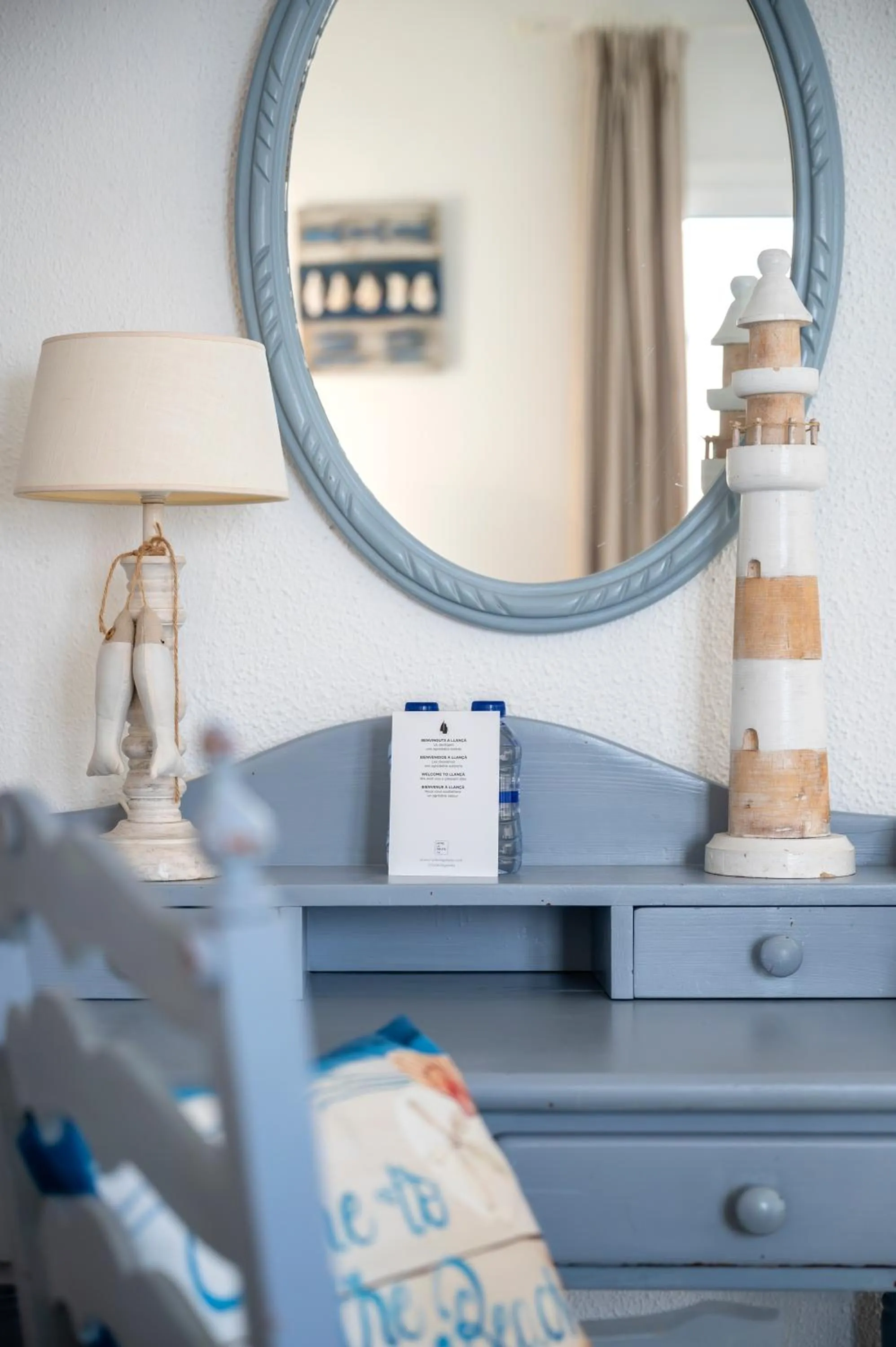 Seating area, Bed in La Goleta