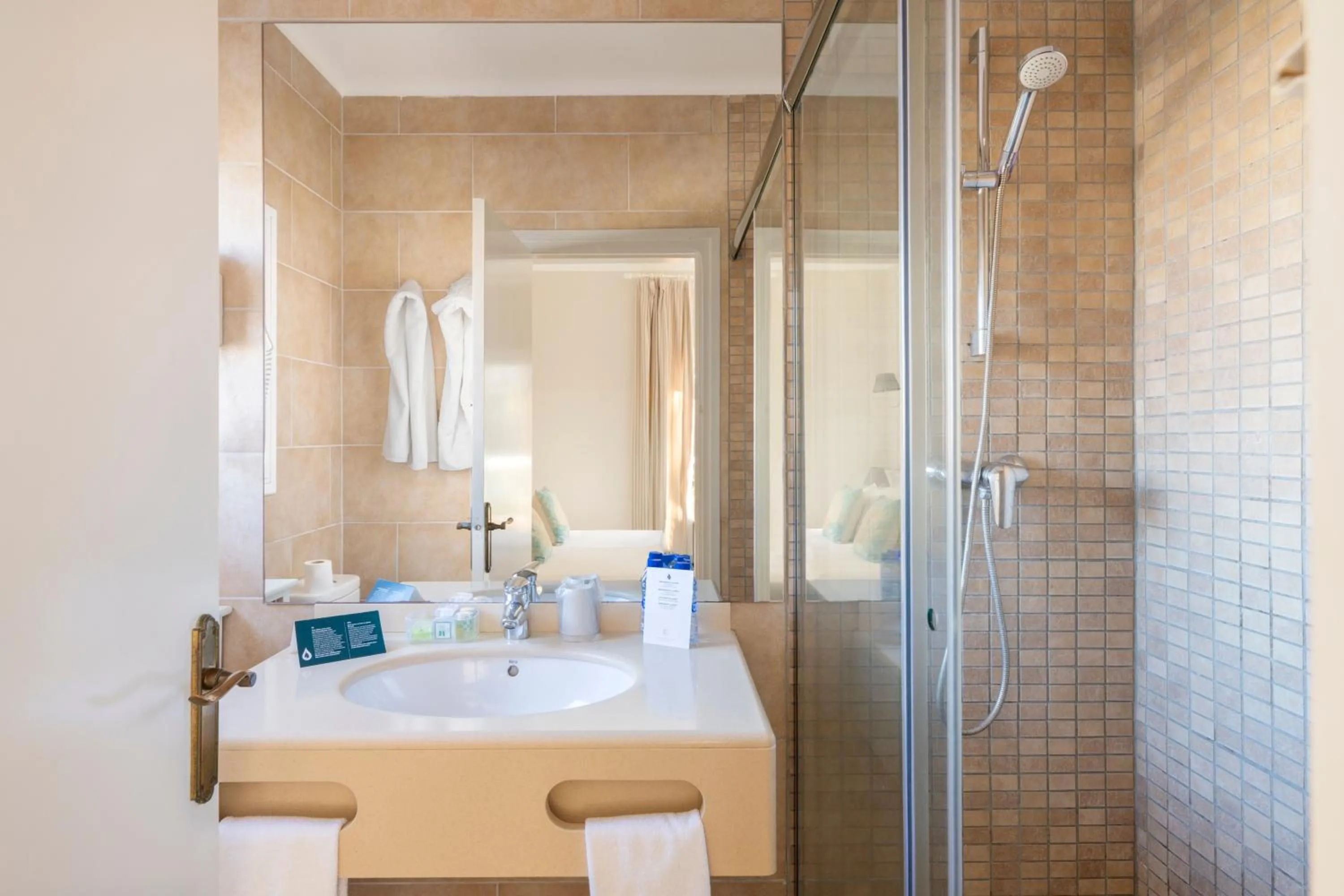 Bathroom in La Goleta