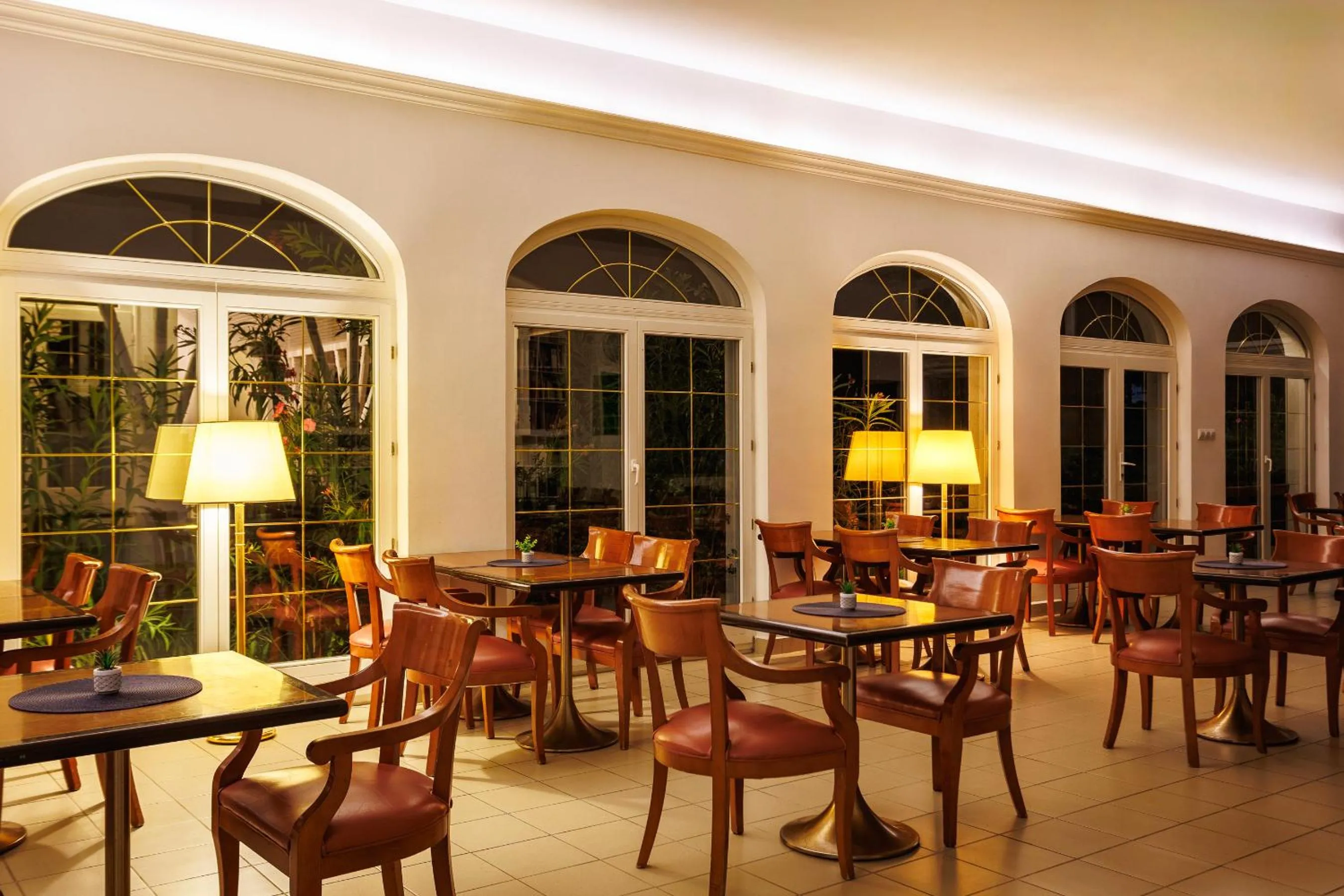 Restaurant/places to eat in Partvilla Balatonboglar