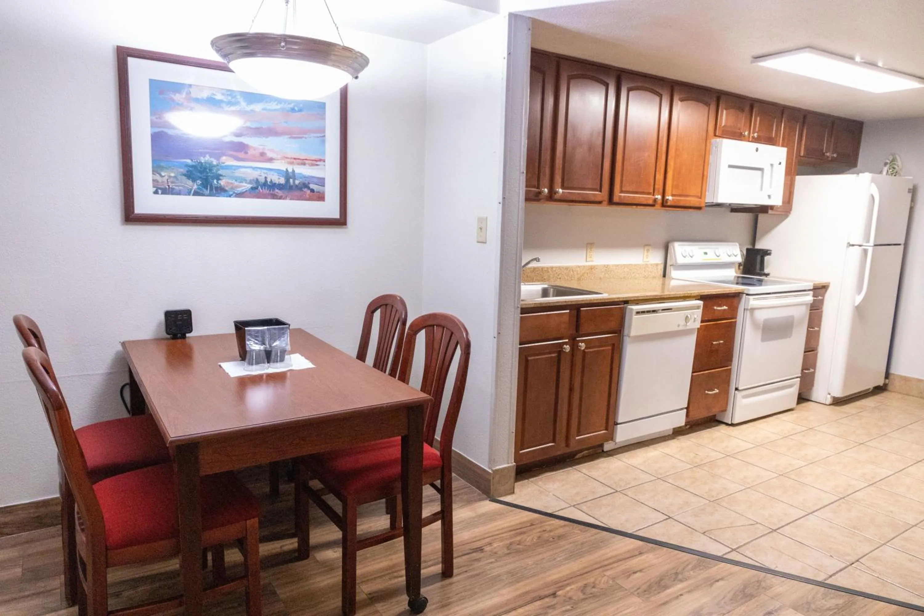 Kitchen or kitchenette in Homestead Lodge Apart Hotel