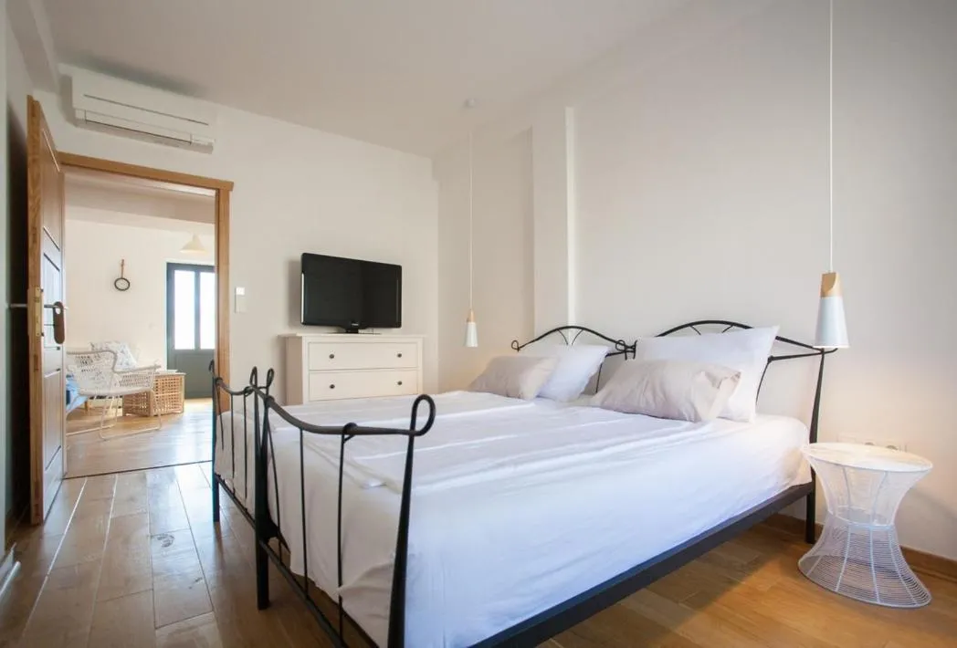 Bed in Bella Vista Suites