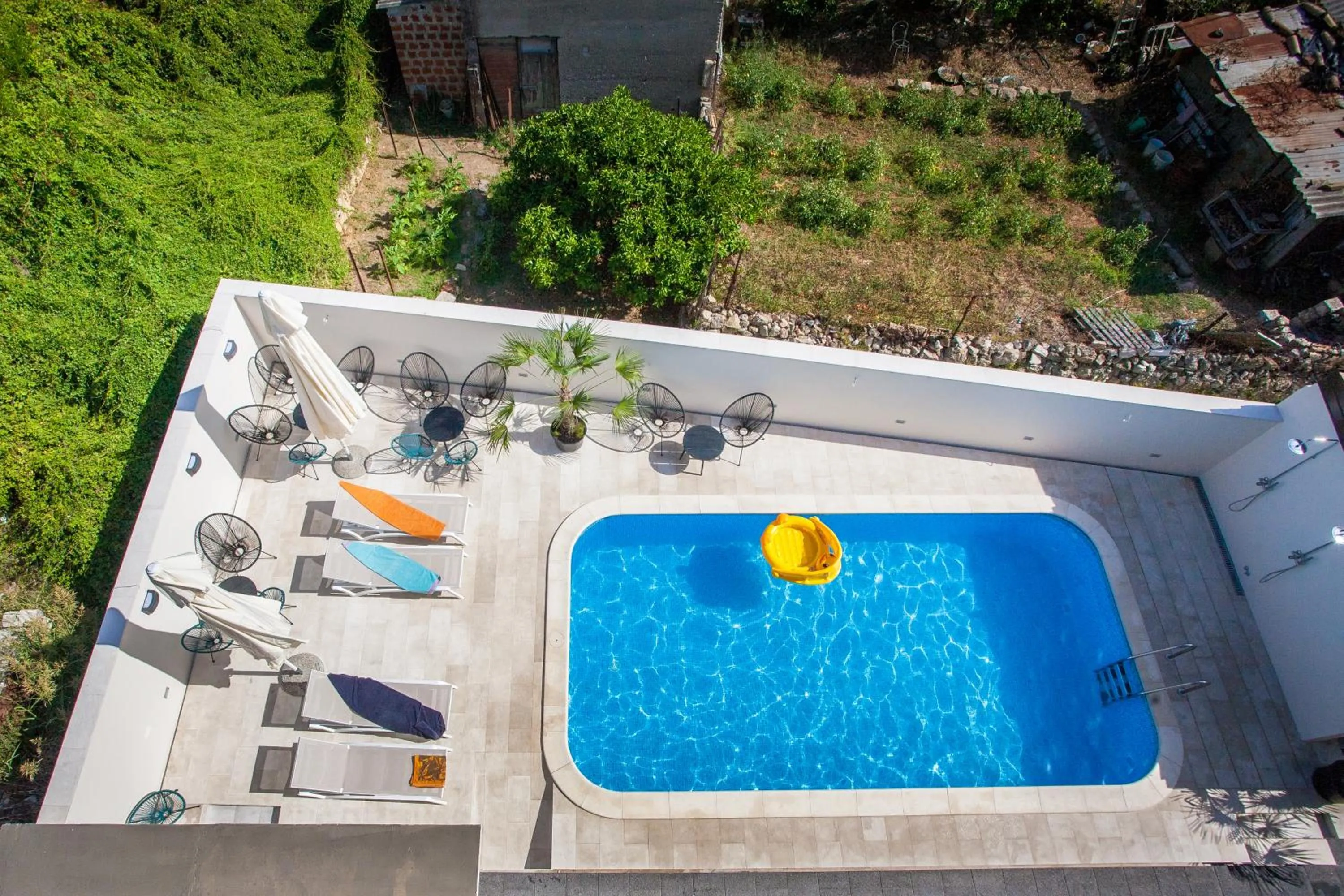 Swimming pool in Bella Vista Suites