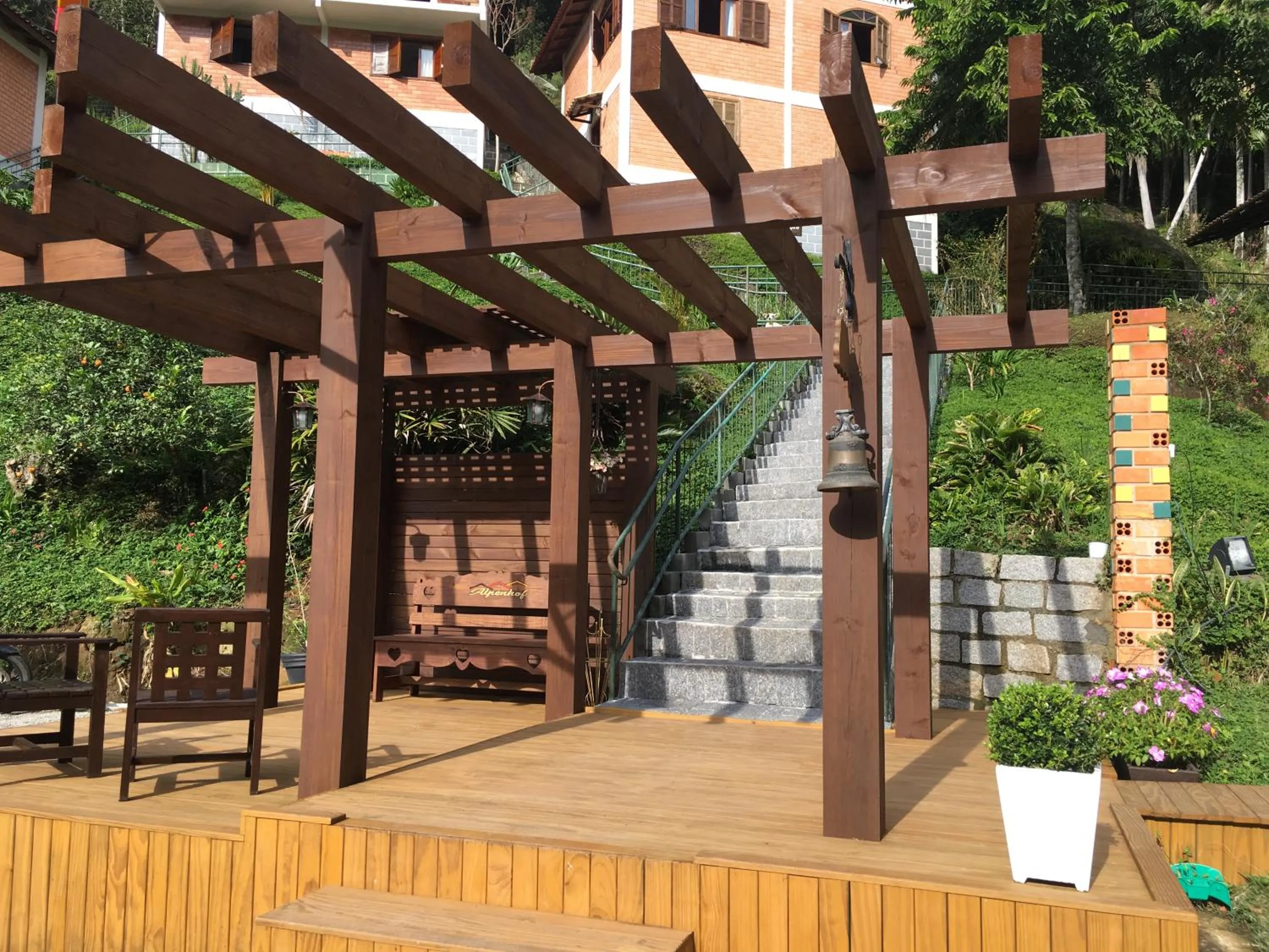 Facade/entrance in Pousada Alpenhof