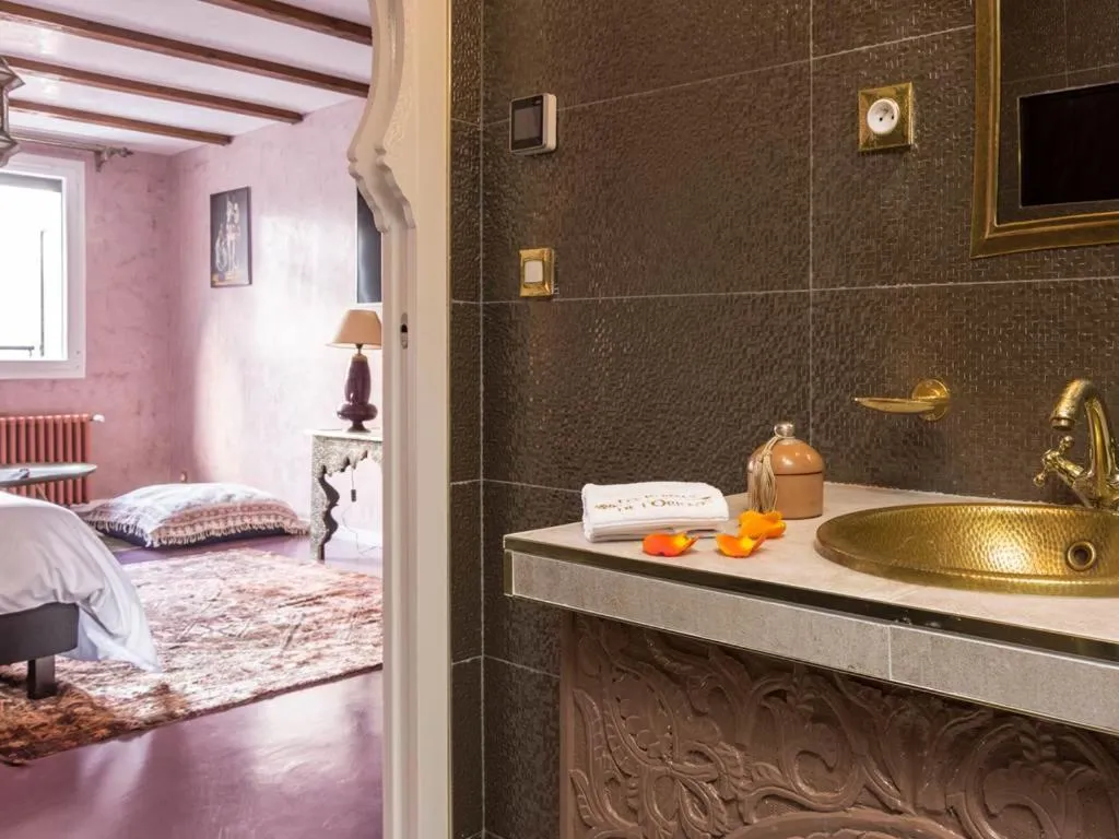 Bathroom in Riad SPA "Les Portes de l'Orient" TOURS