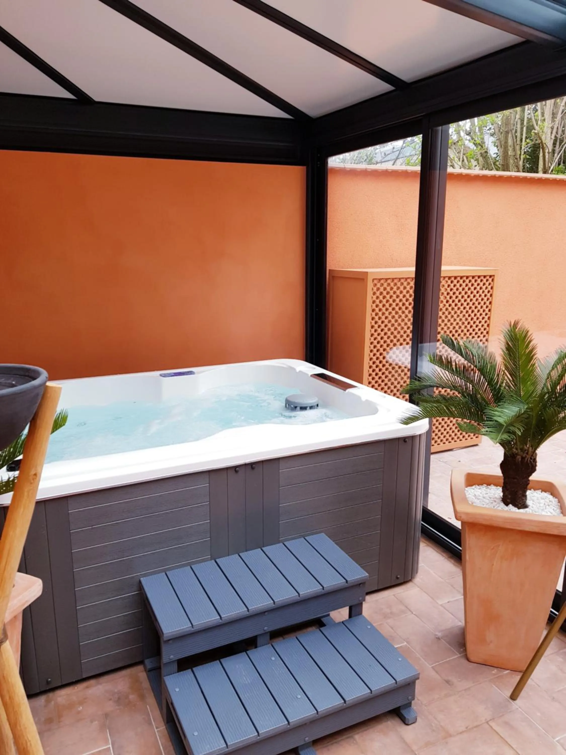 Hot Tub in Riad SPA "Les Portes de l'Orient" TOURS