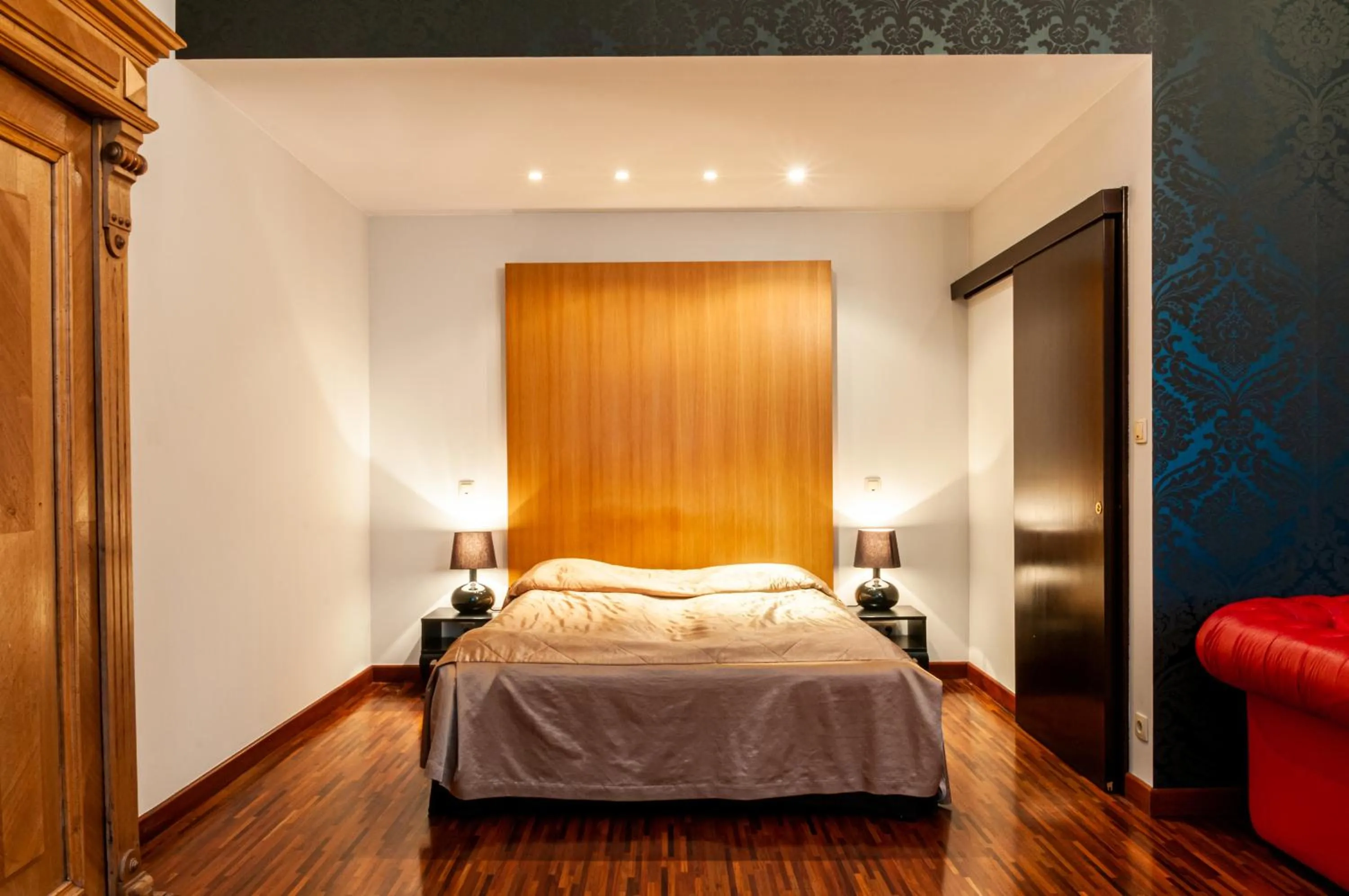 Bed in Home & Travel Apartments - AC - Parking - City Centre - Manufaktura - OFF Piotrkowska - EC1 - ATLAS Arena - Orientarium - Monopolis