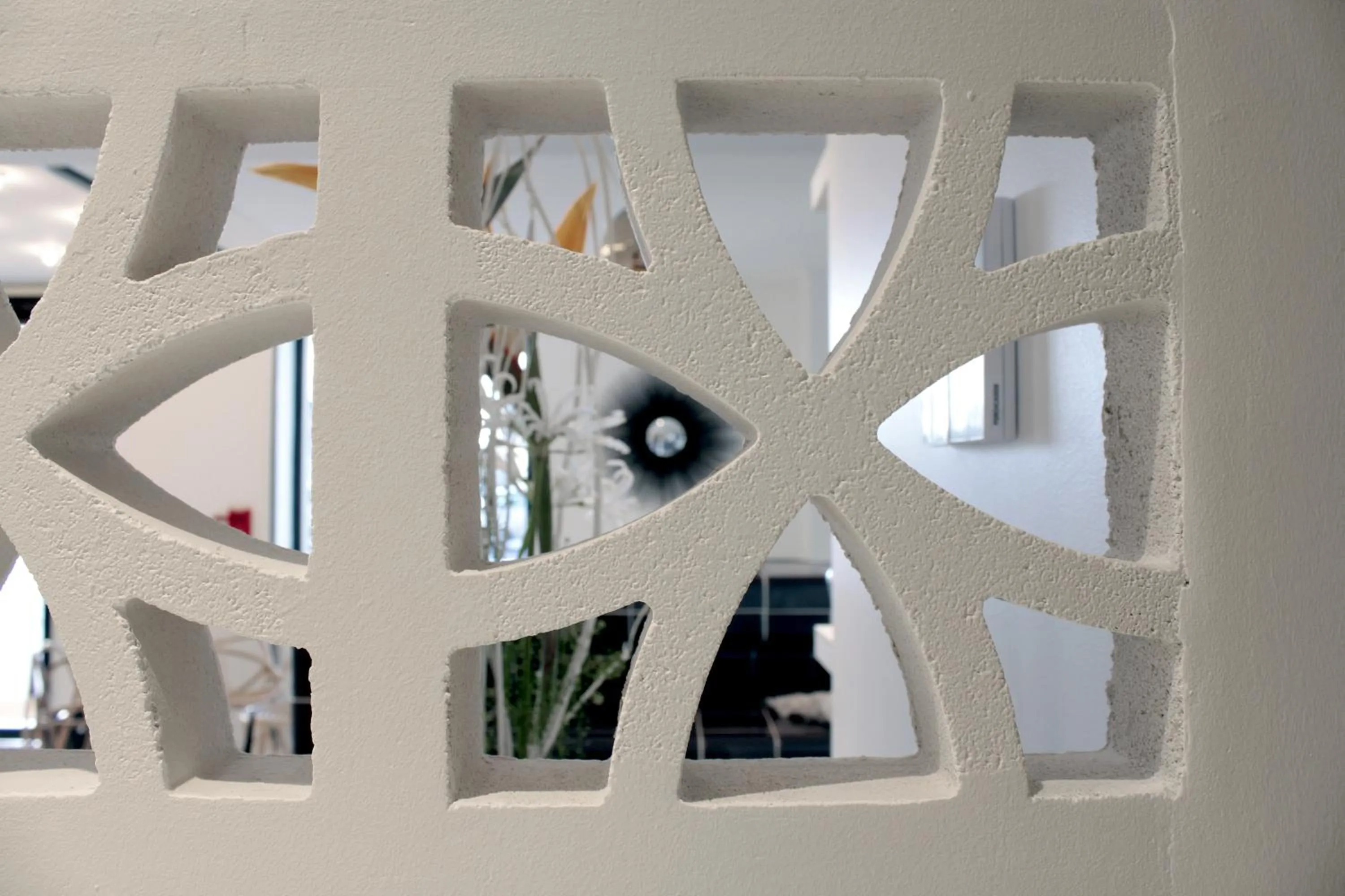 Decorative detail in Hôtel Le Collonges TV connecté wifi Netflix