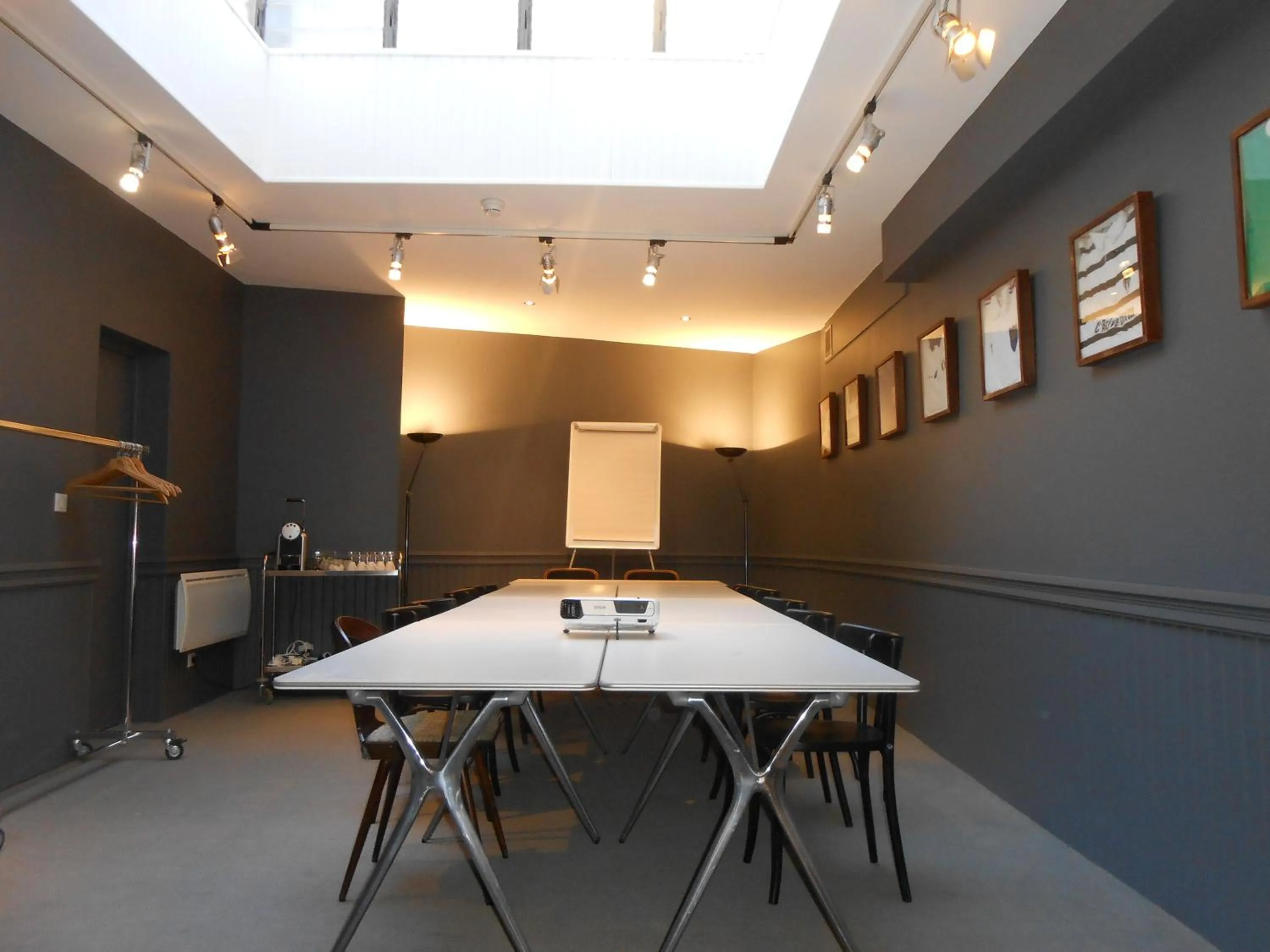 Seating area in Hôtel Le Collonges TV connecté wifi Netflix