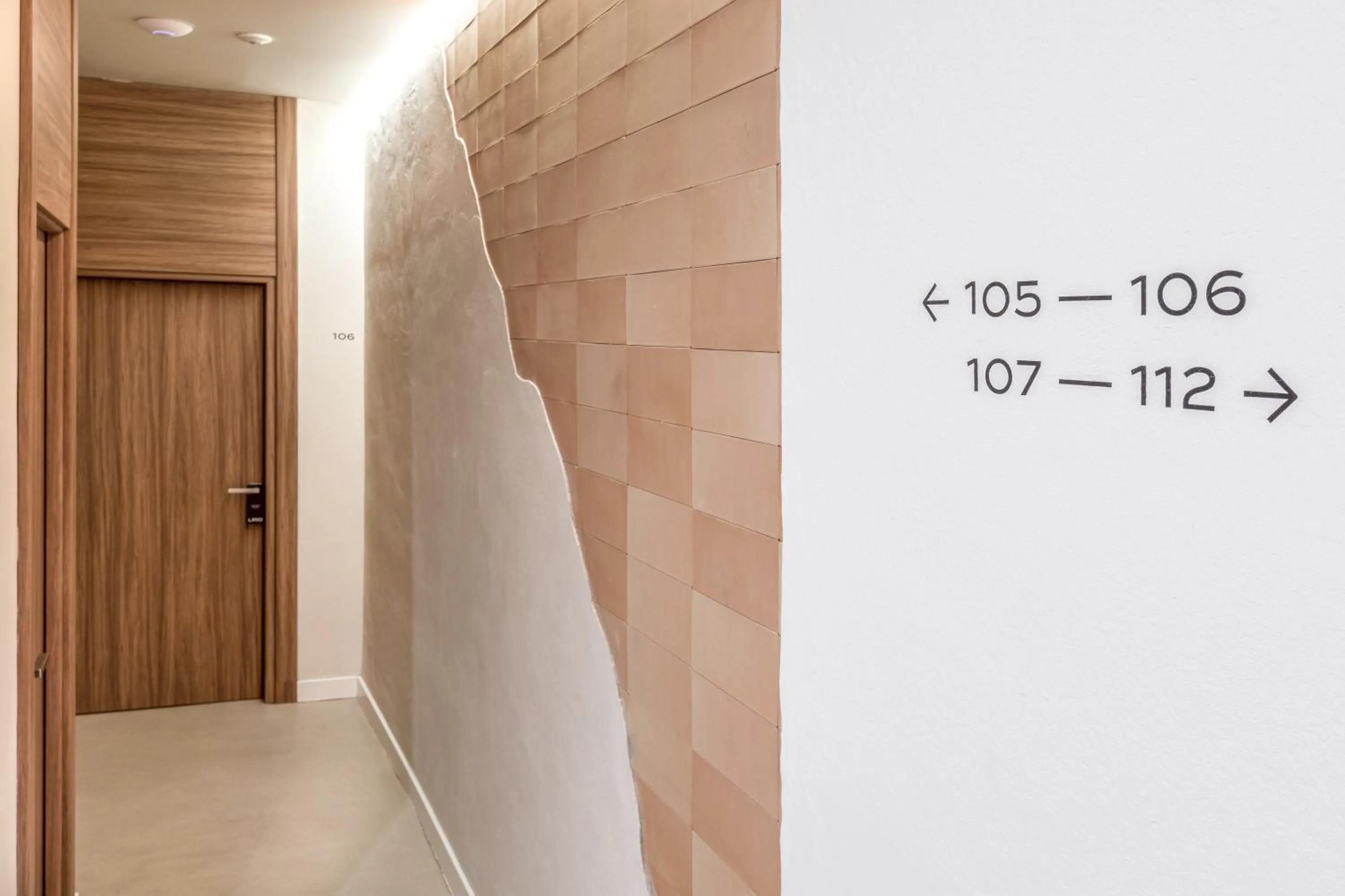 Property building in Casa Lirio