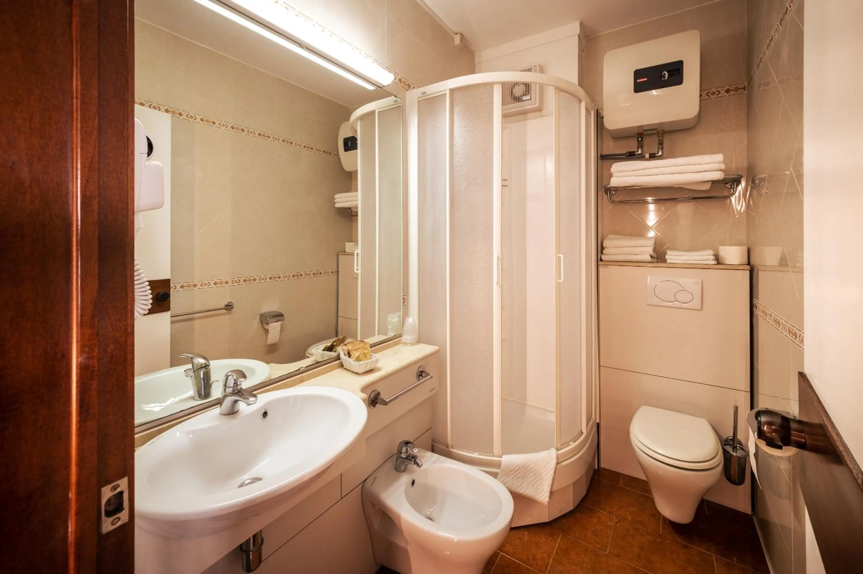 Shower in Hotel Ristorante Vapore