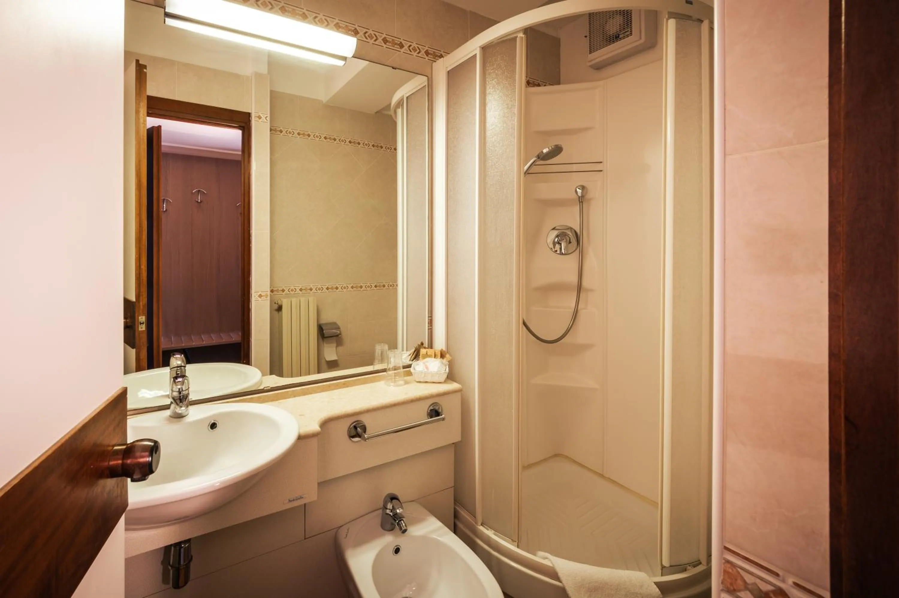 Bathroom in Hotel Ristorante Vapore