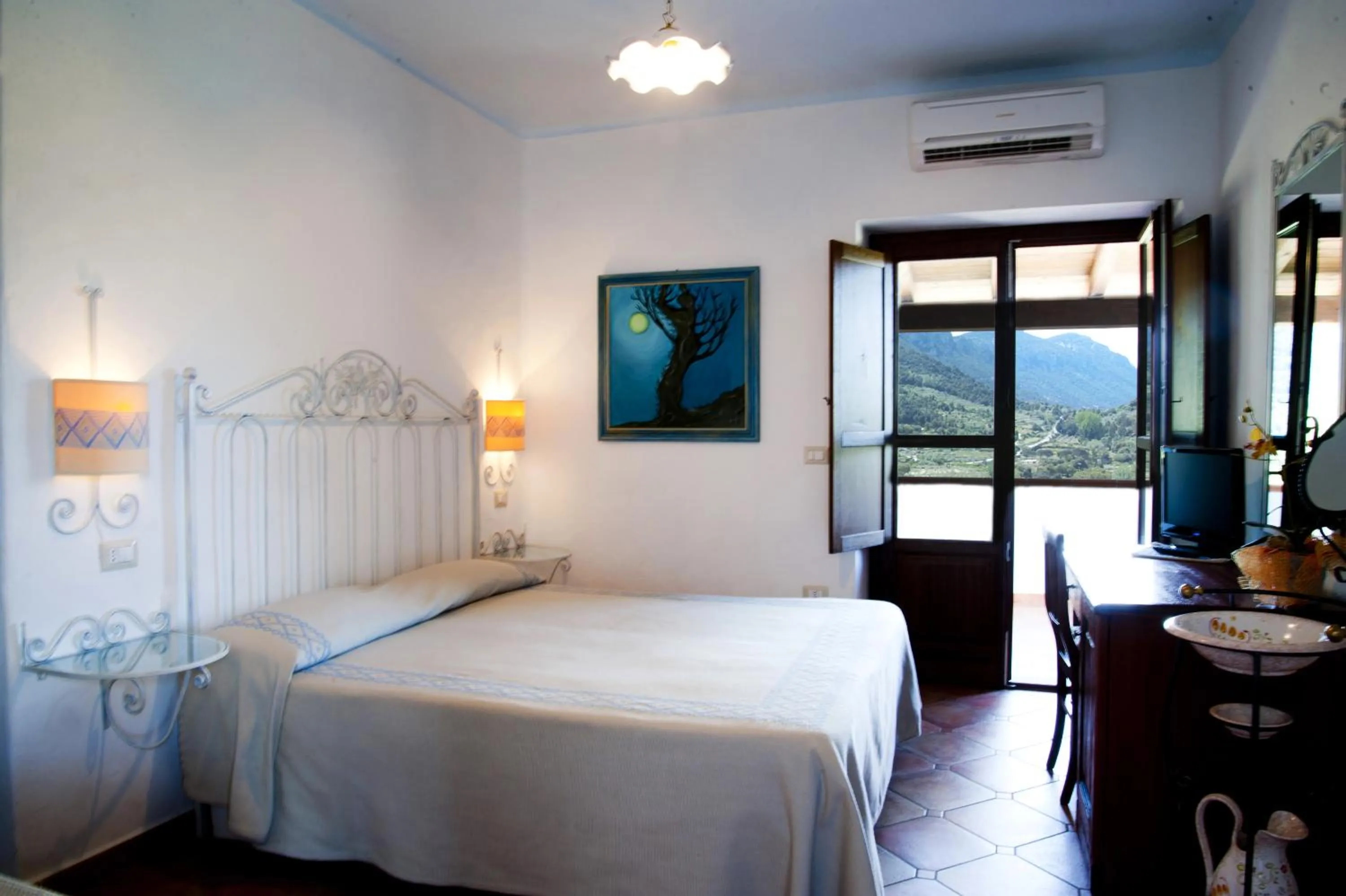 Photo of the whole room, Bed in Turismo Rurale Belvedere Pradonos